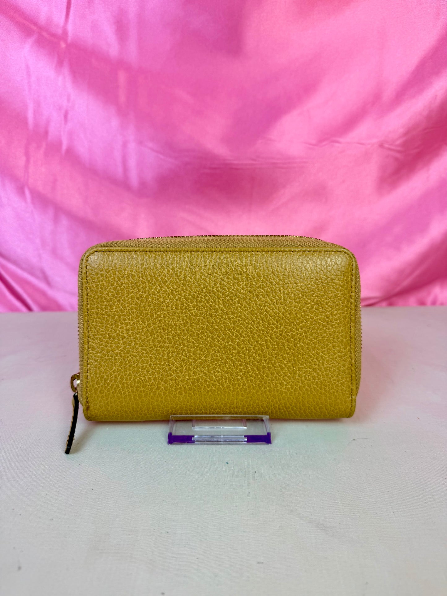 Gucci Beige Compact Zippy