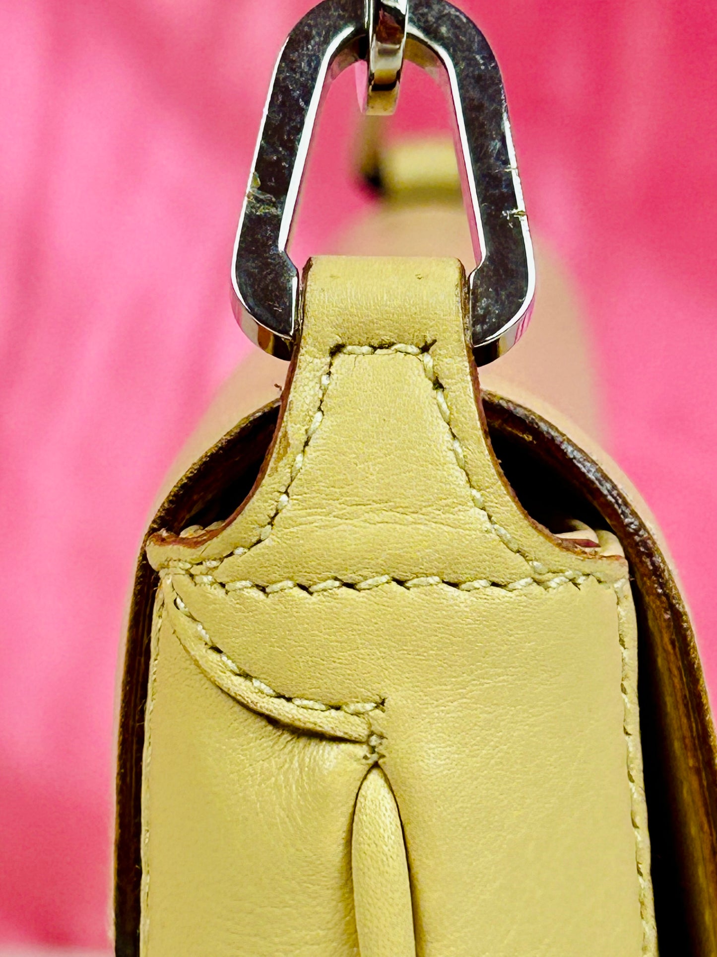Gucci Beige Chain Shoulder Bag