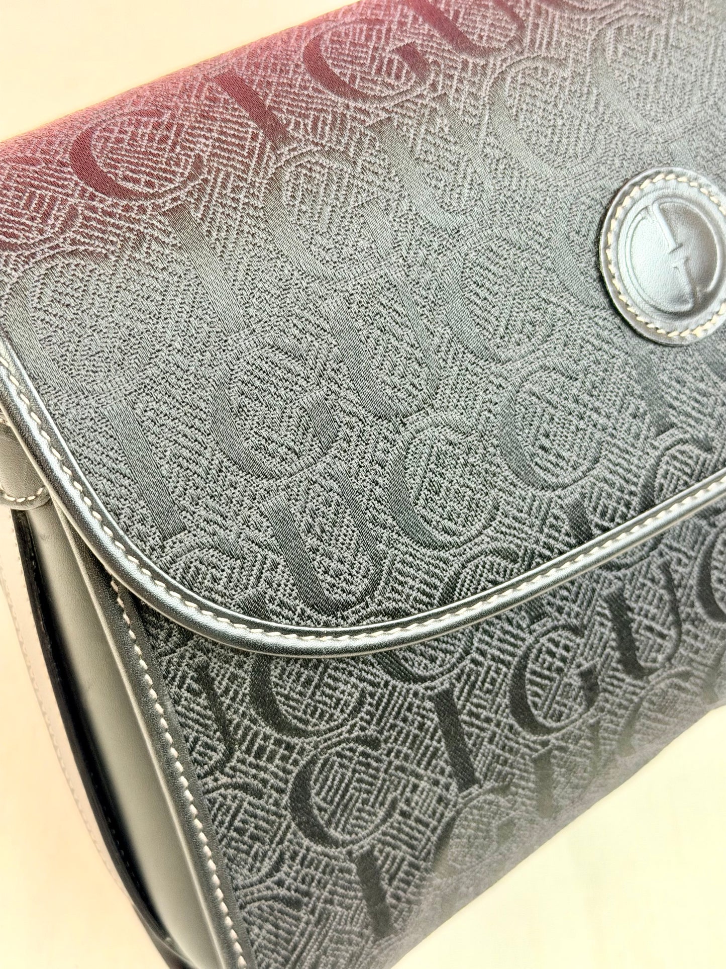 Vintage Black Gucci