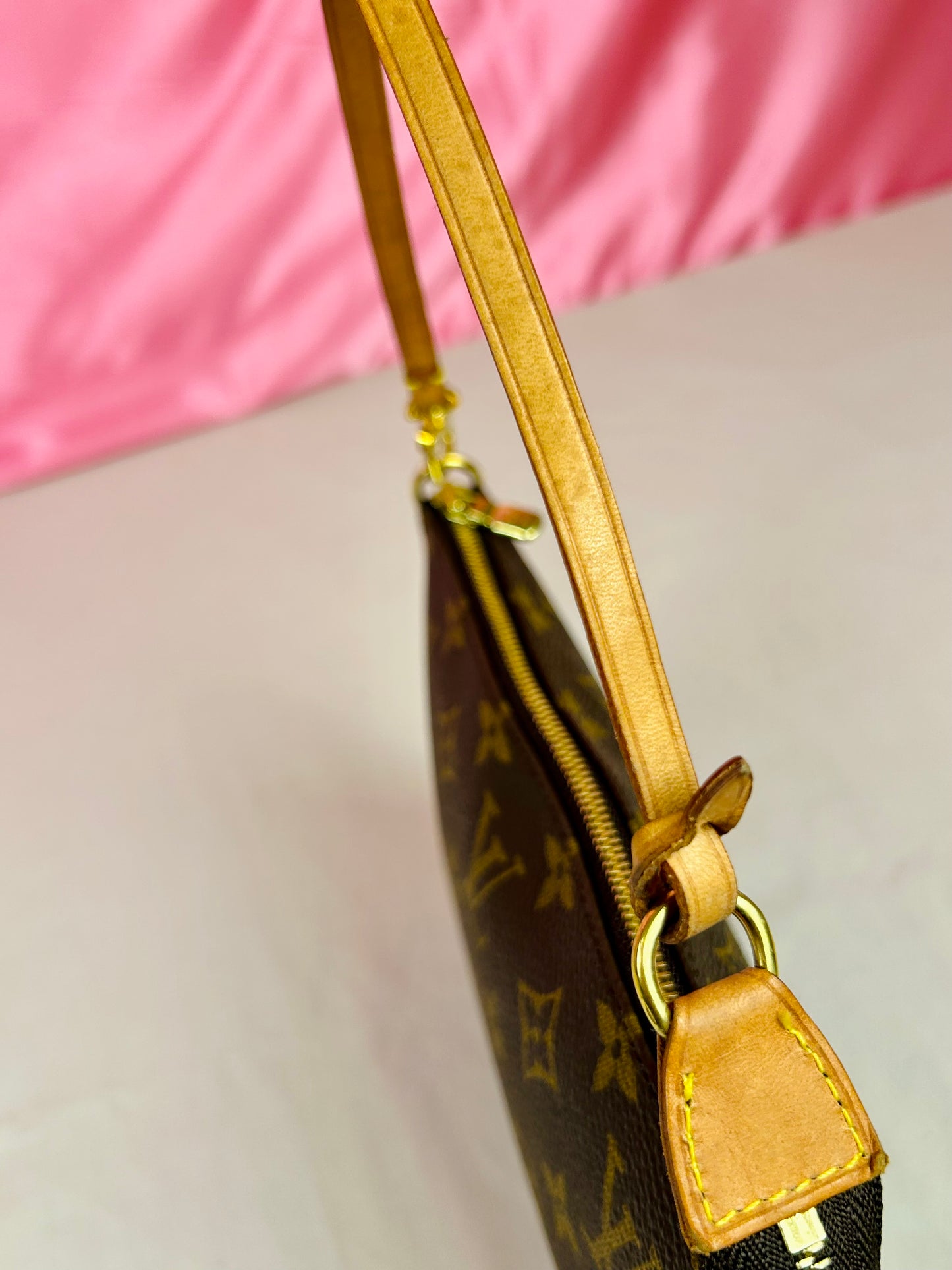 Pochette Accessories