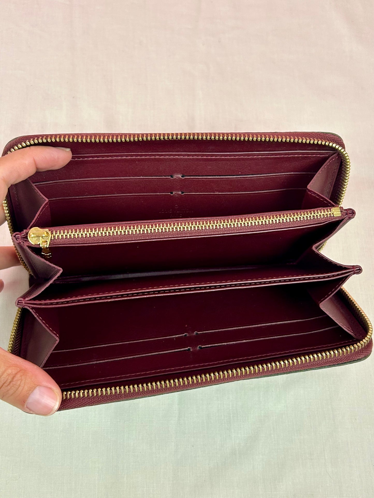 Magenta Vernis Zippy Wallet