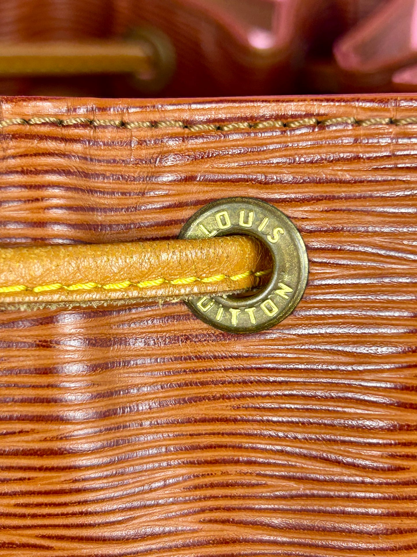 Noe in Epi brown