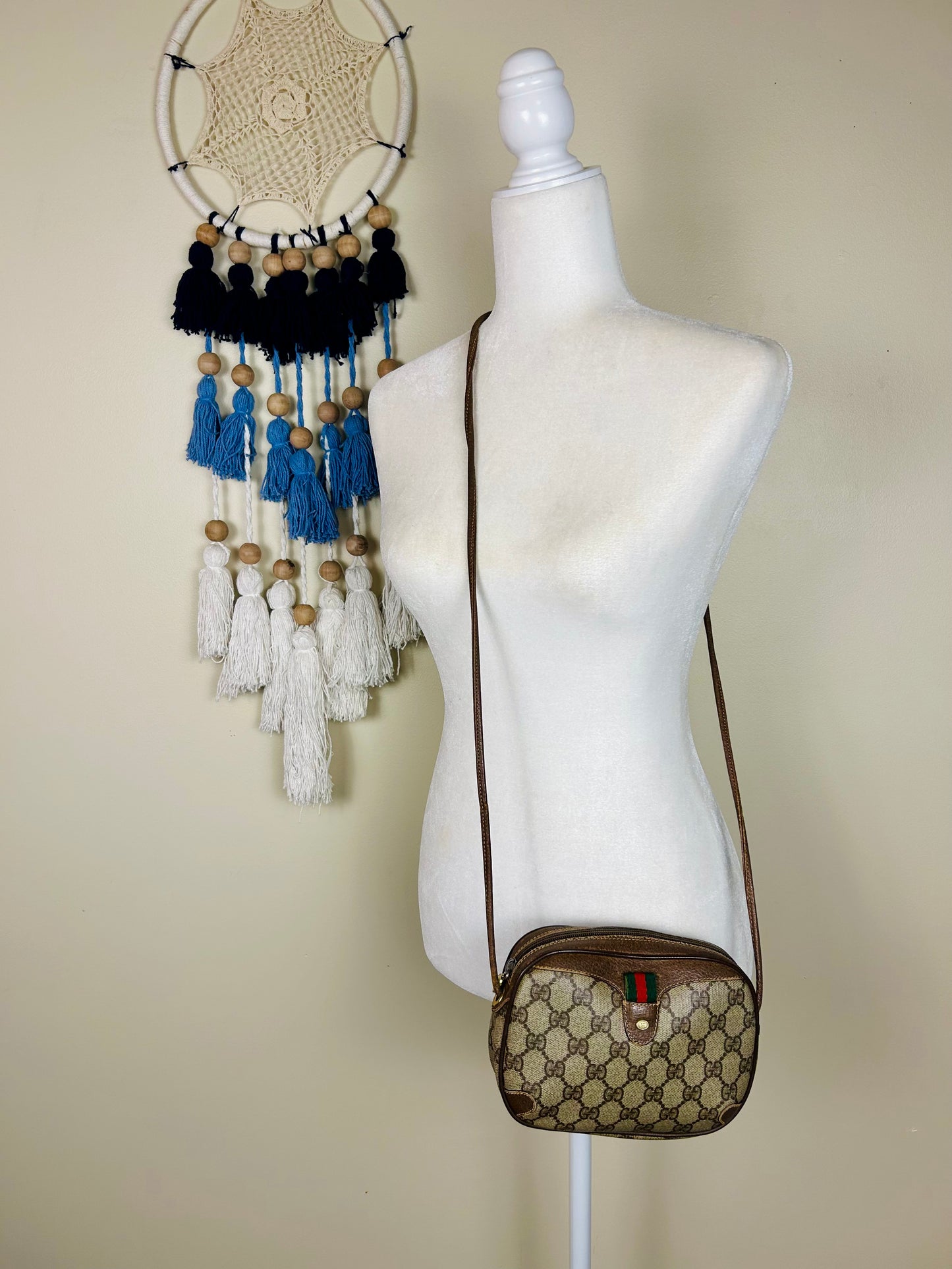 Small Round Sherry Line