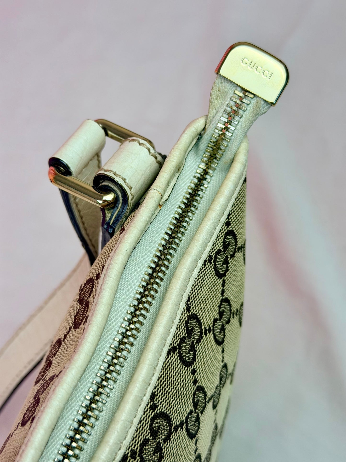 White Sherry Line Crossbody