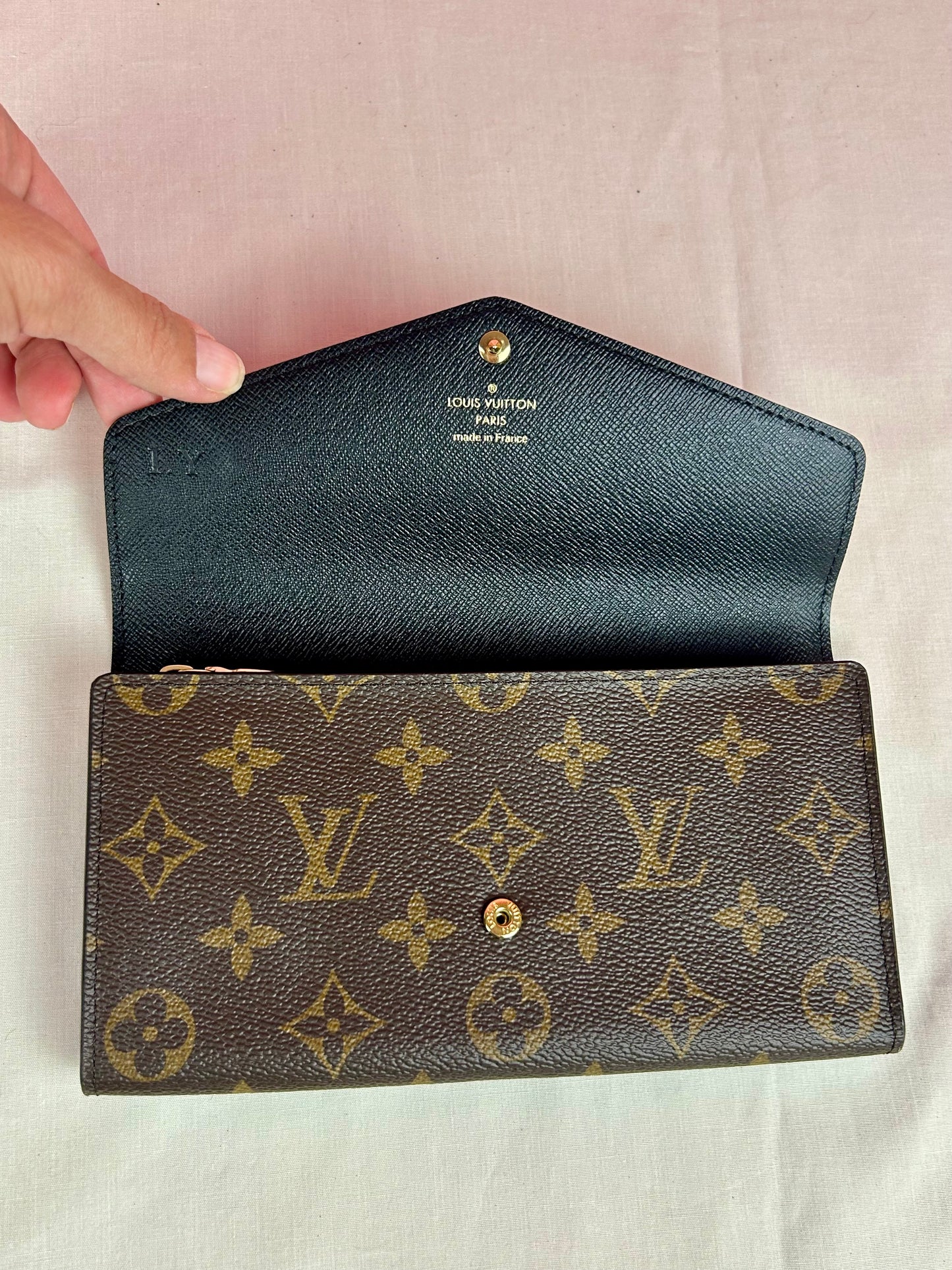 Reverse Monogram Sarah Wallet