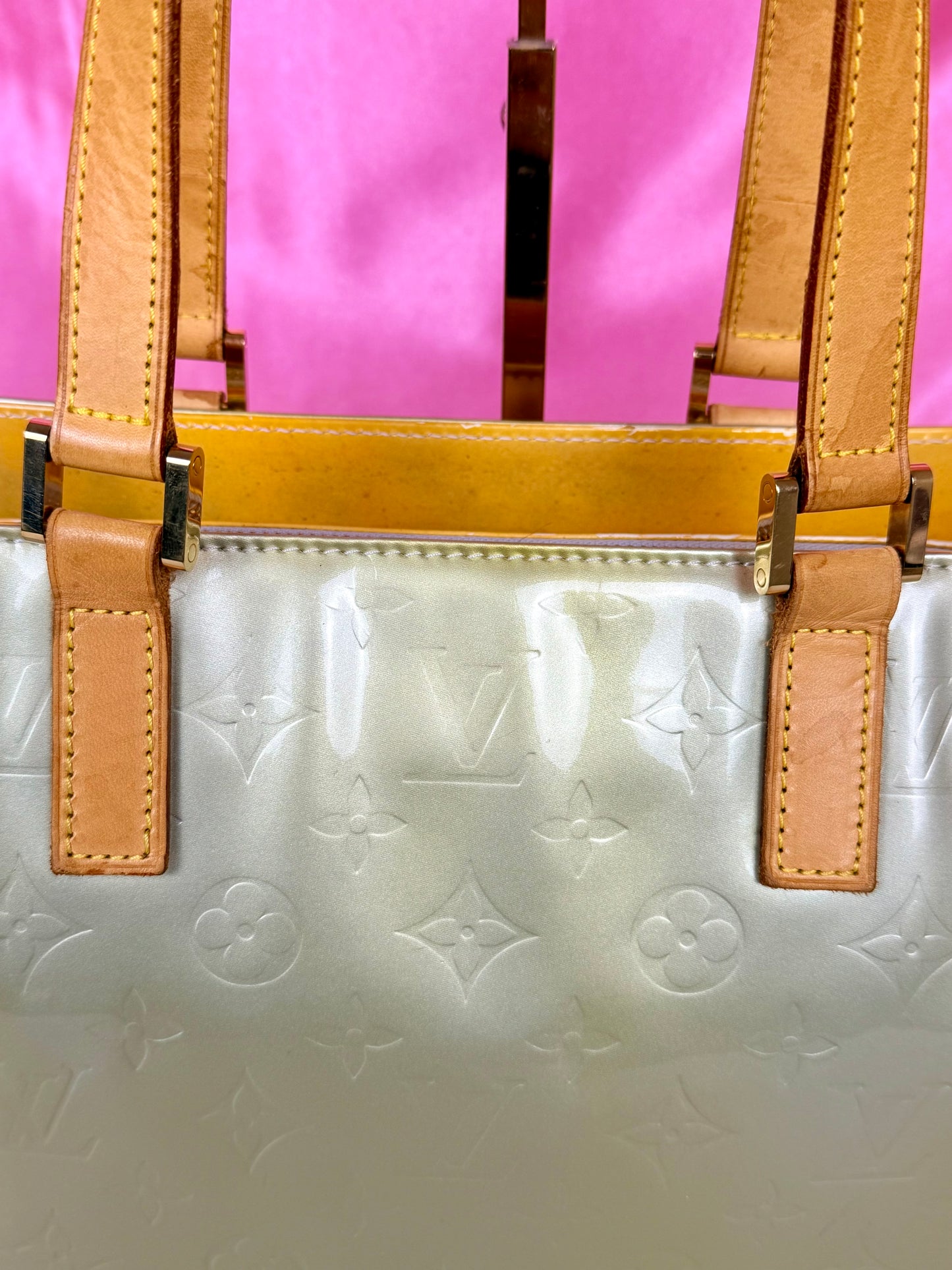 Colombus Tote in Green Vernis