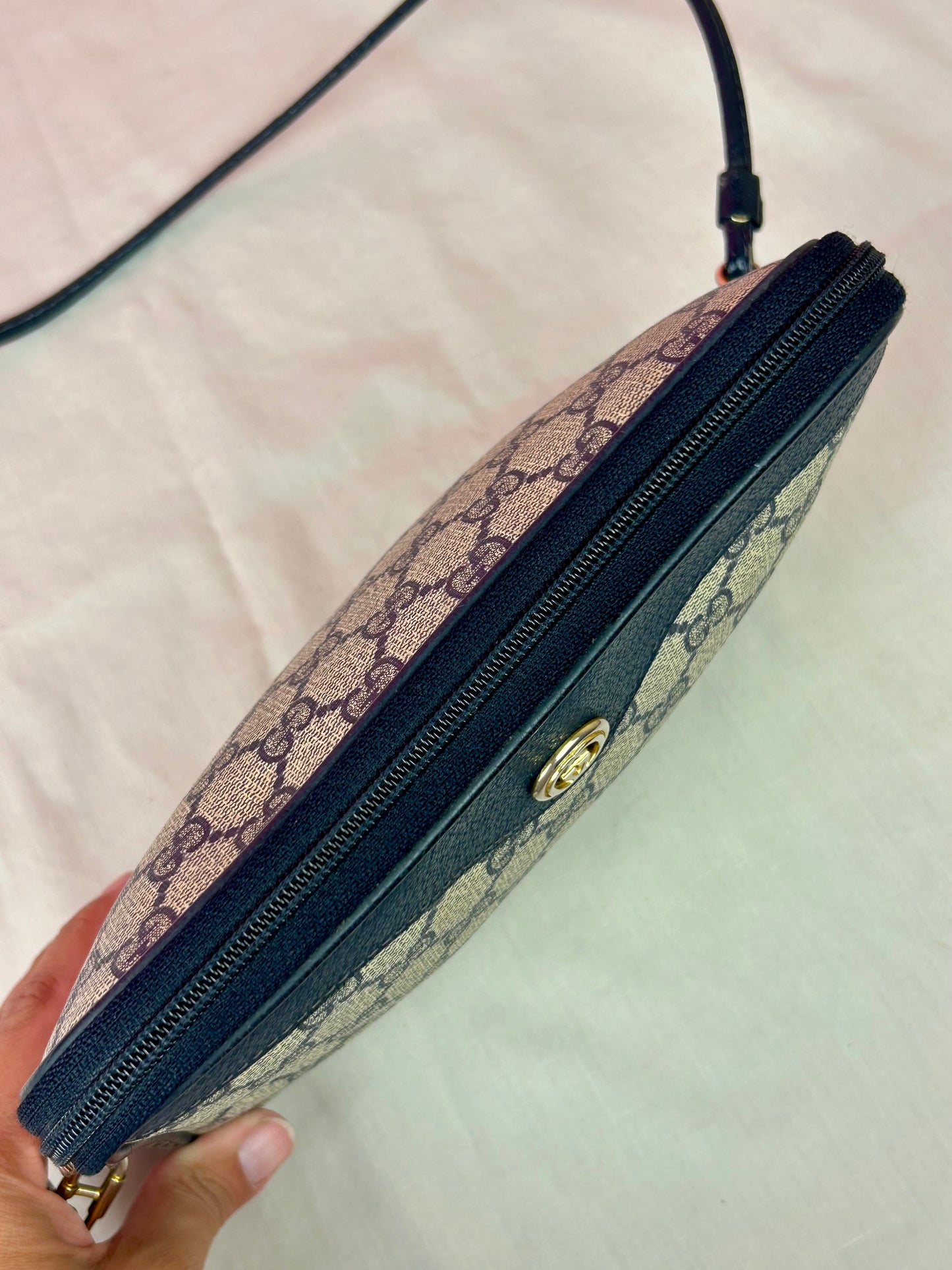 Small Navy Gucci Supreme