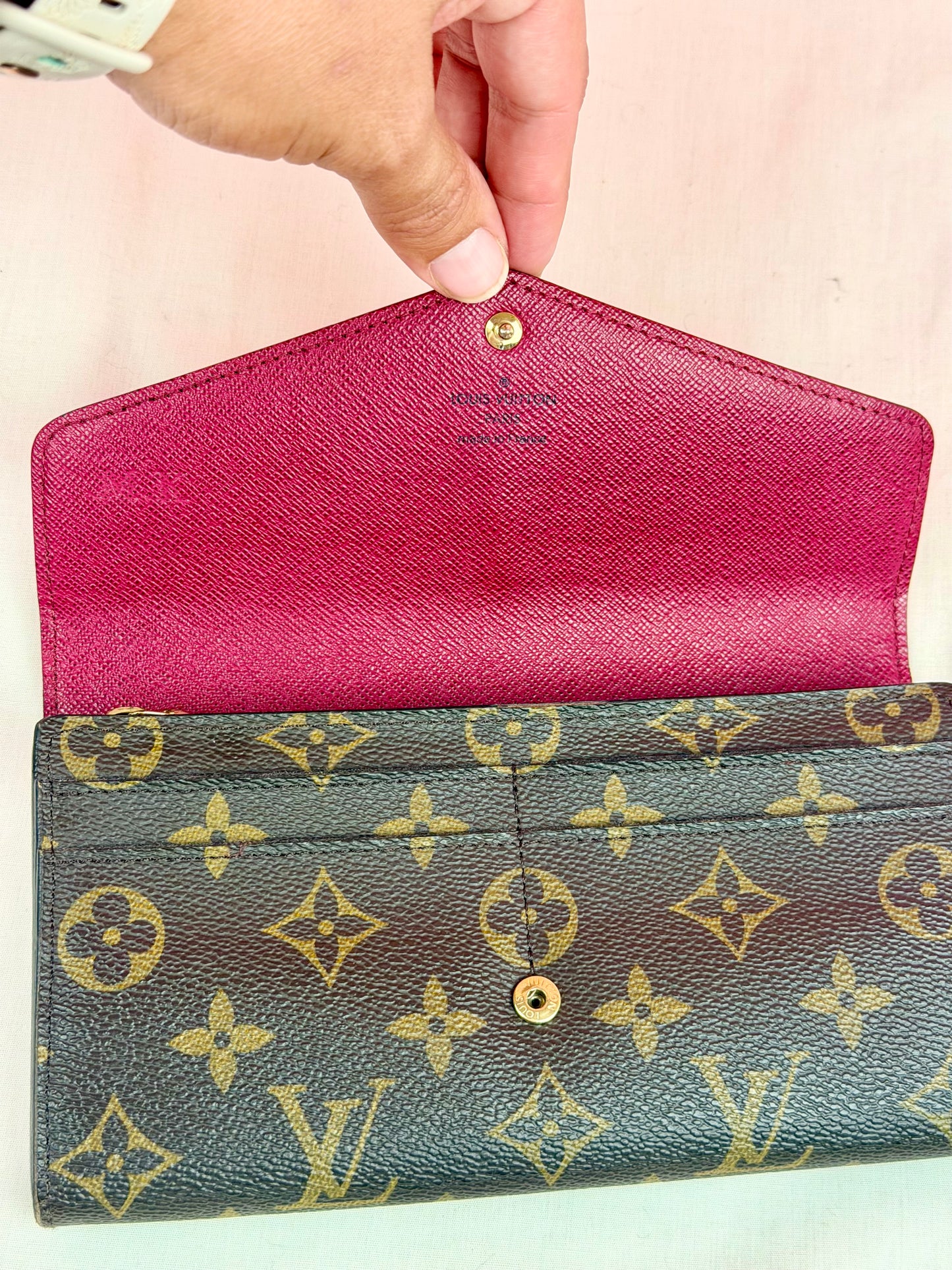 Sarah Wallet Mono/Berry