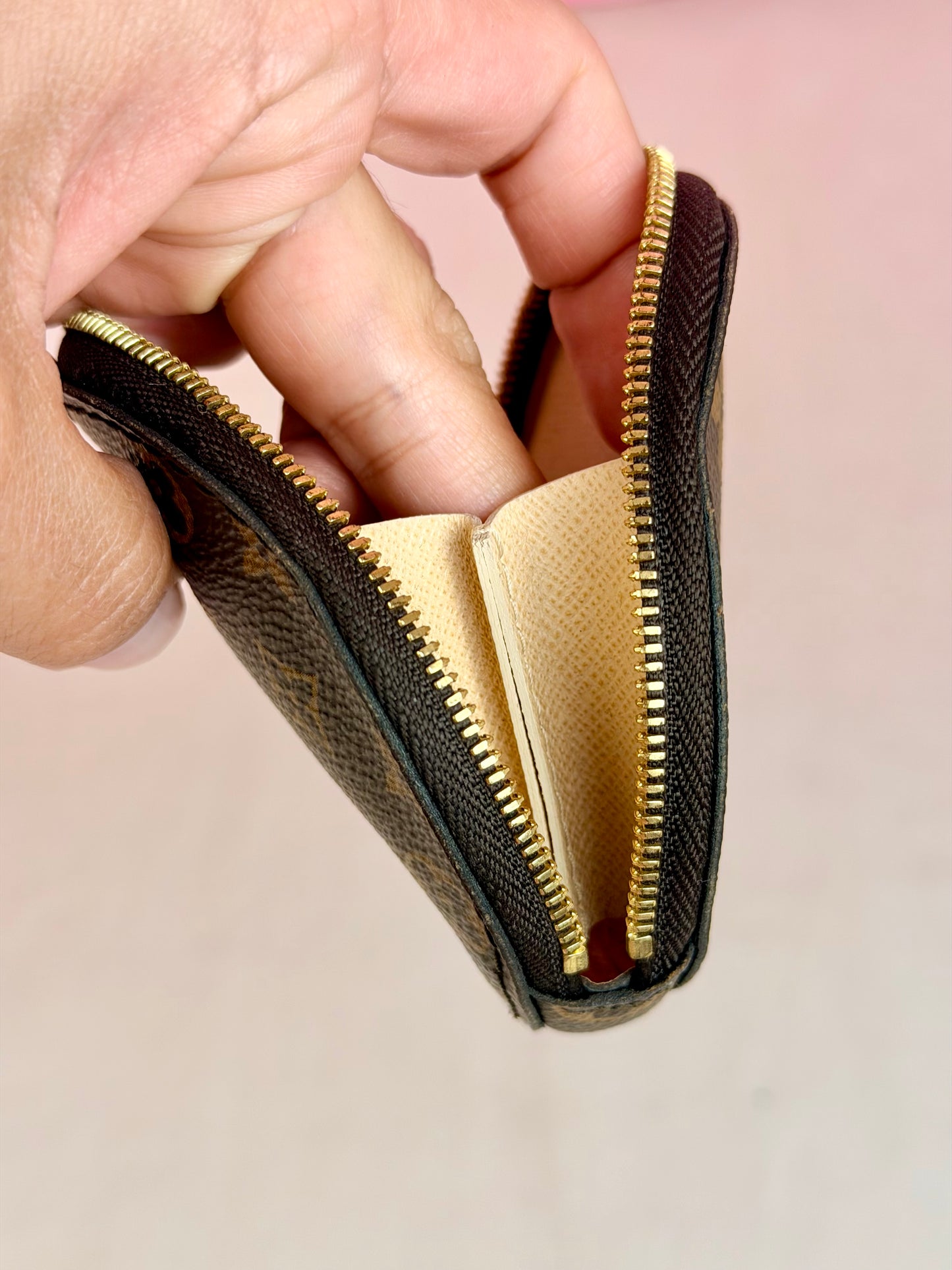 Round Coin Pouch