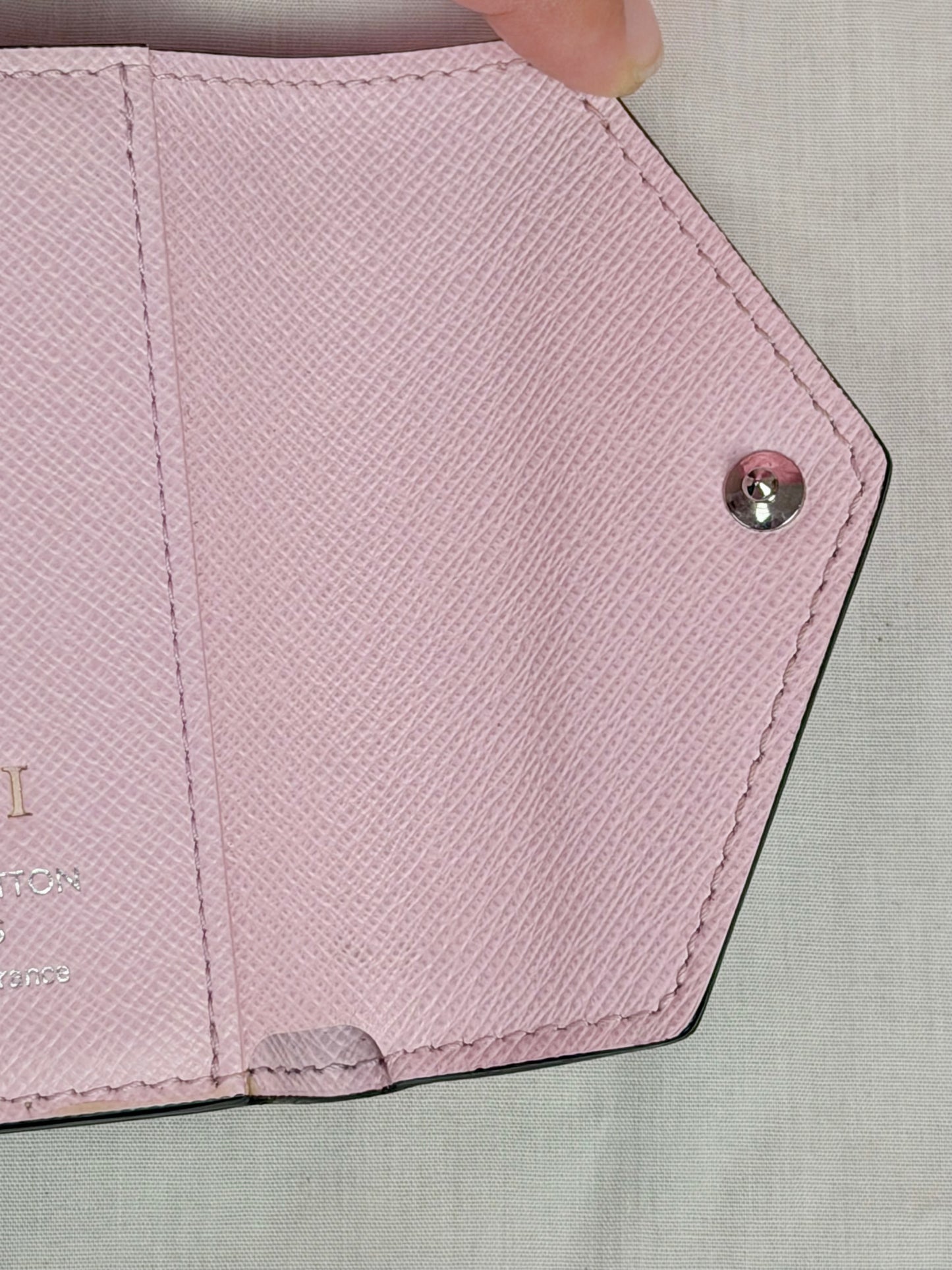 Louis Vuitton Escale Zoe Wallet in Pastel