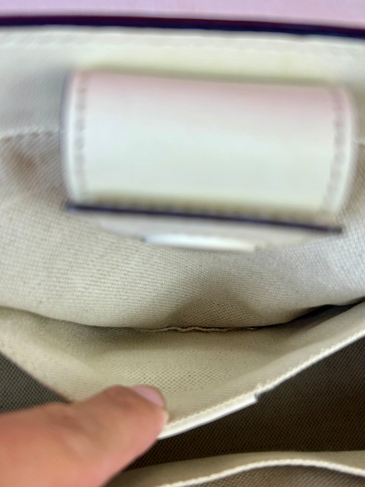 Small White Gucci Ribbon Tote