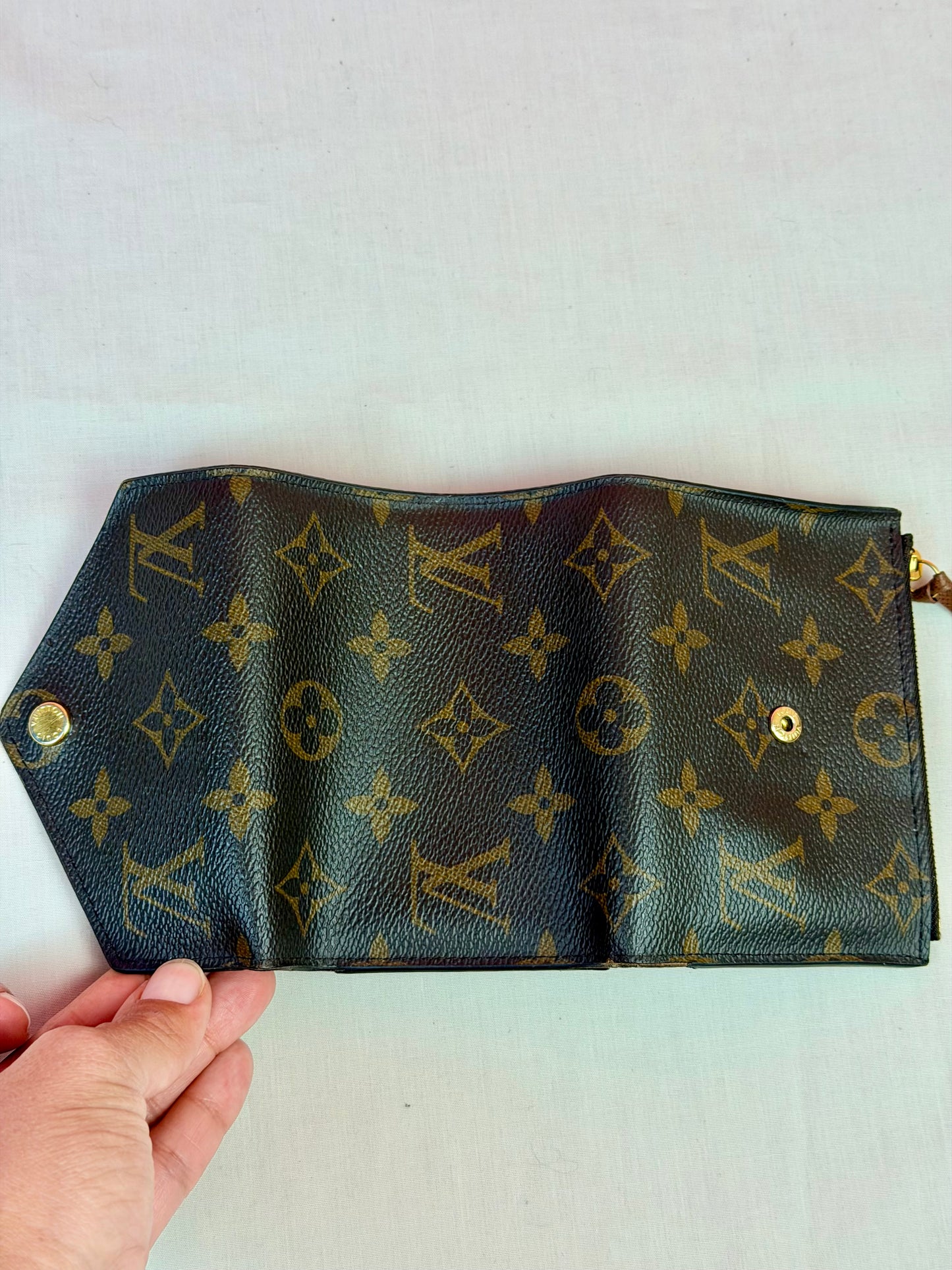 Victorine Compact Wallet in Monogram/Brown