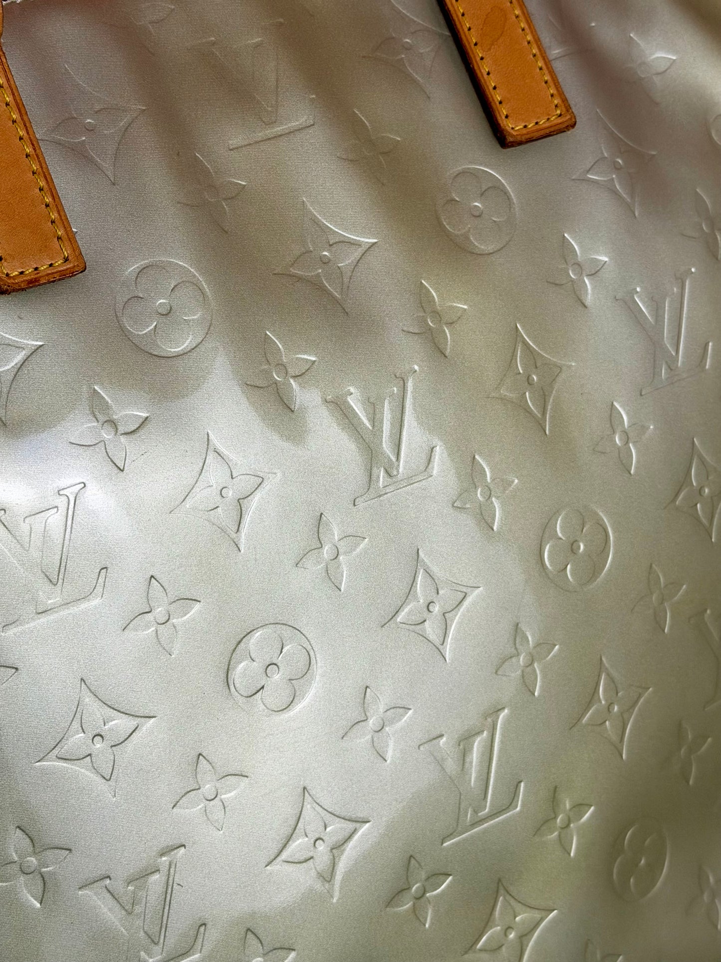 Colombus Tote in Green Vernis