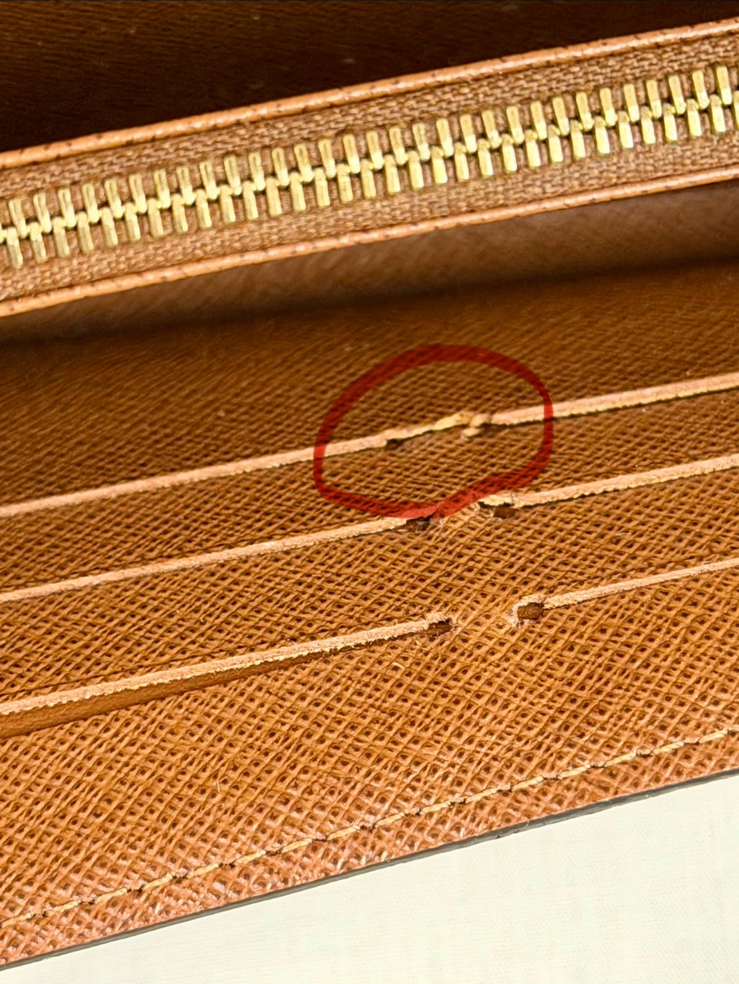 Sarah Wallet NM in Mono/Brown