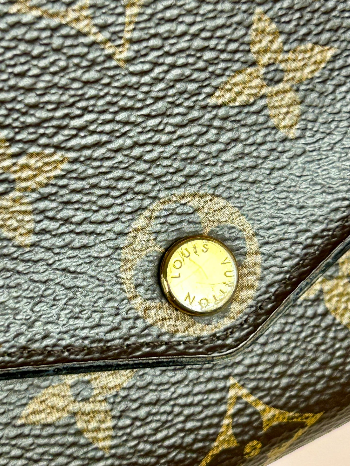 Sarah Wallet NM in Monogram/Brown