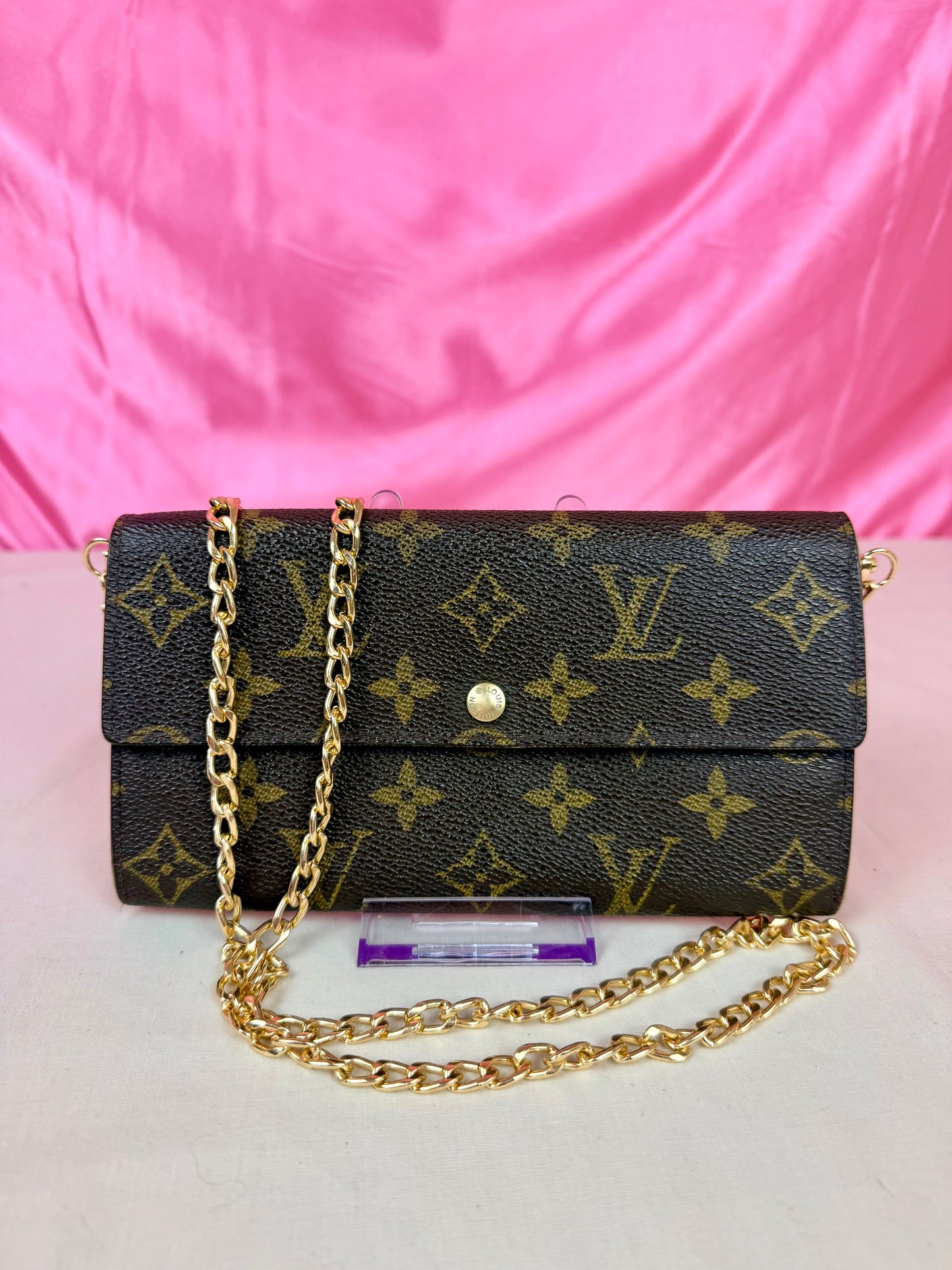 Sarah Wallet in Monogram