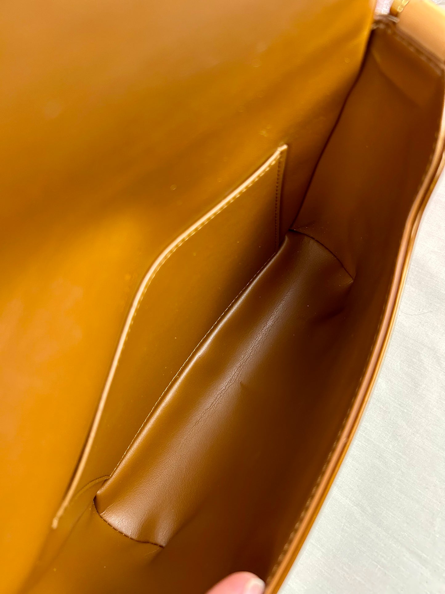 Amber Vernis Thompson