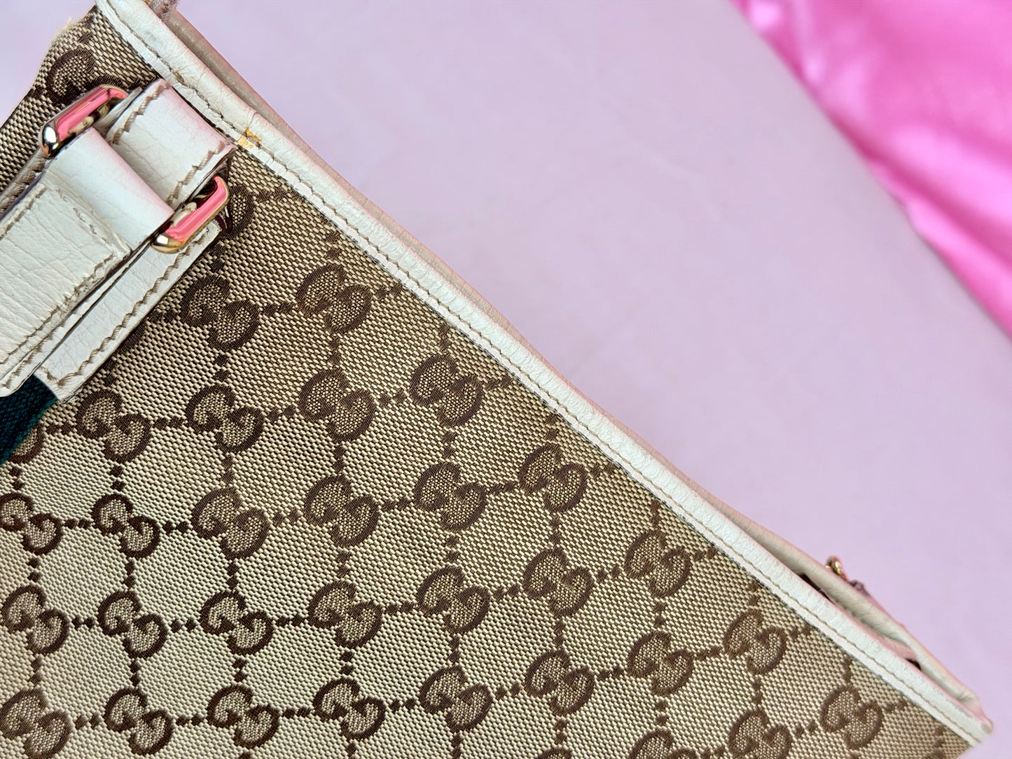 White Sherry Line Crossbody