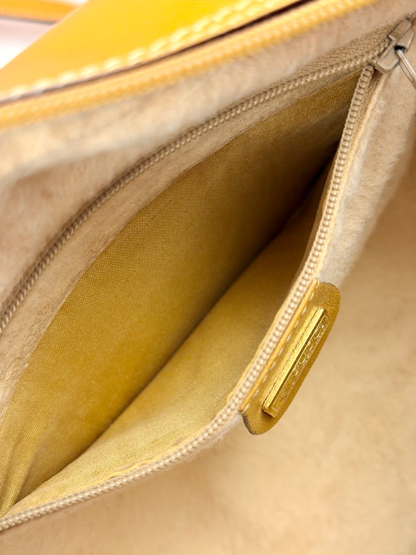 MicroGG Sherry Line with Pouch