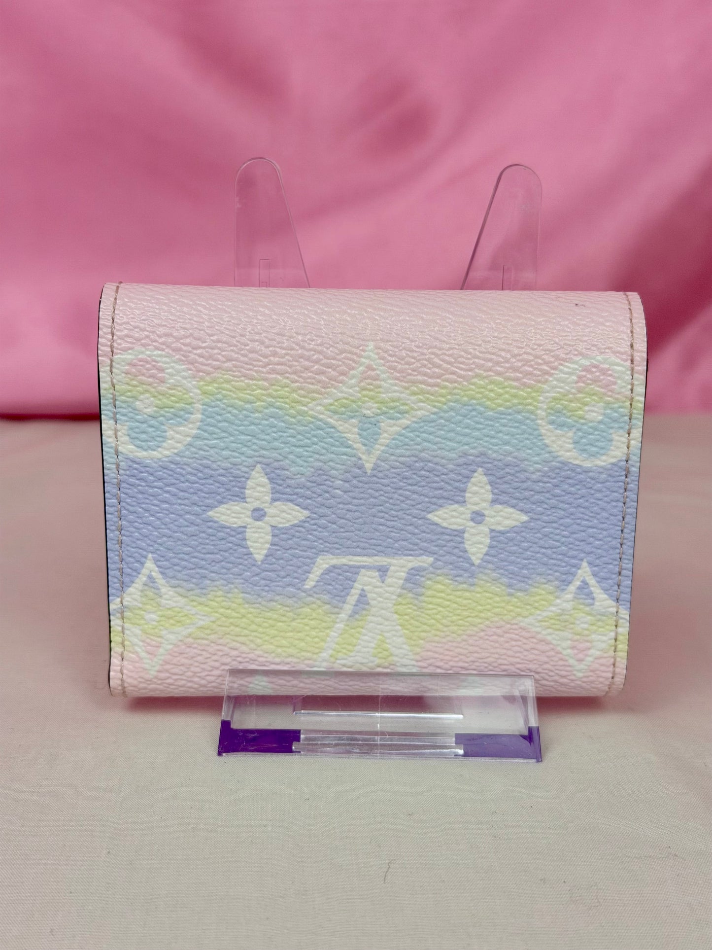 Louis Vuitton Escale Zoe Wallet in Pastel