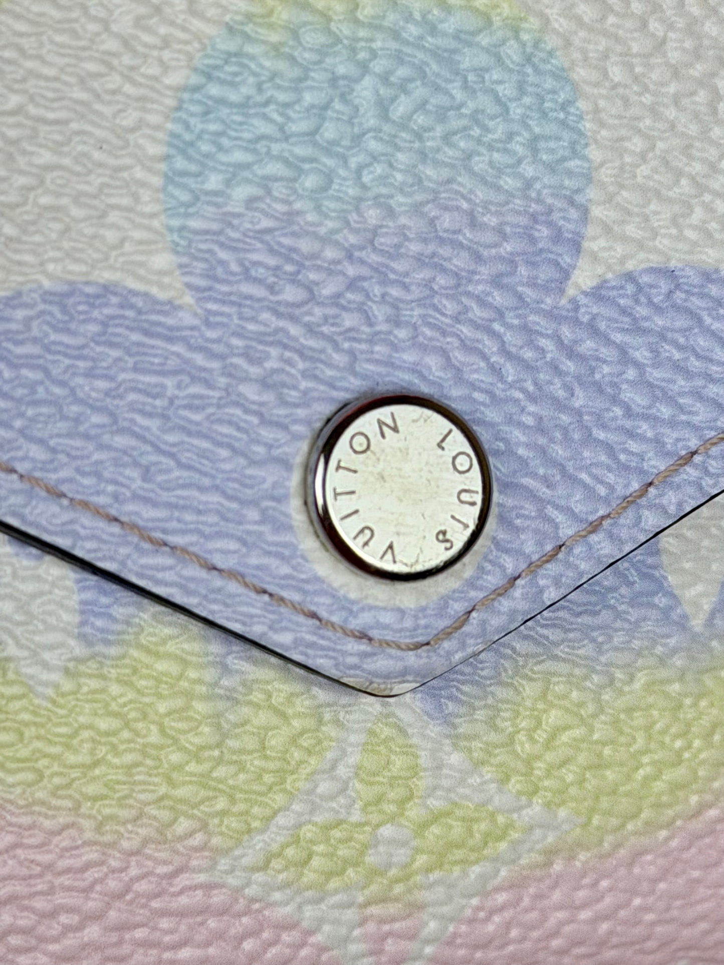 Louis Vuitton Escale Zoe Wallet in Pastel
