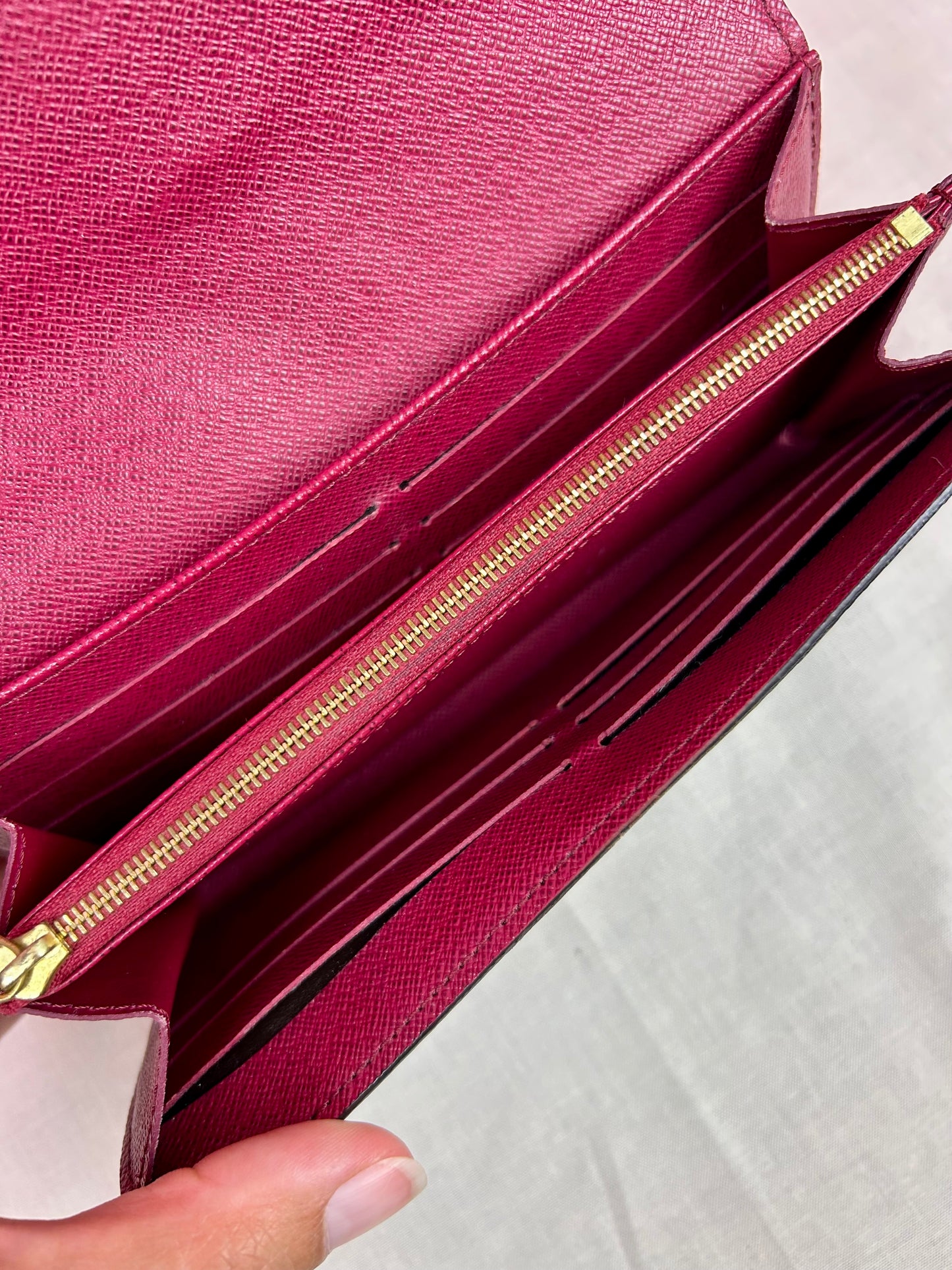Louis Vuitton Sarah Wallet Monogram/Berry