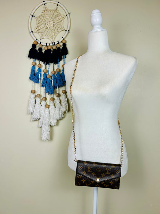 Sarah Wallet NM in Monogram/Brown