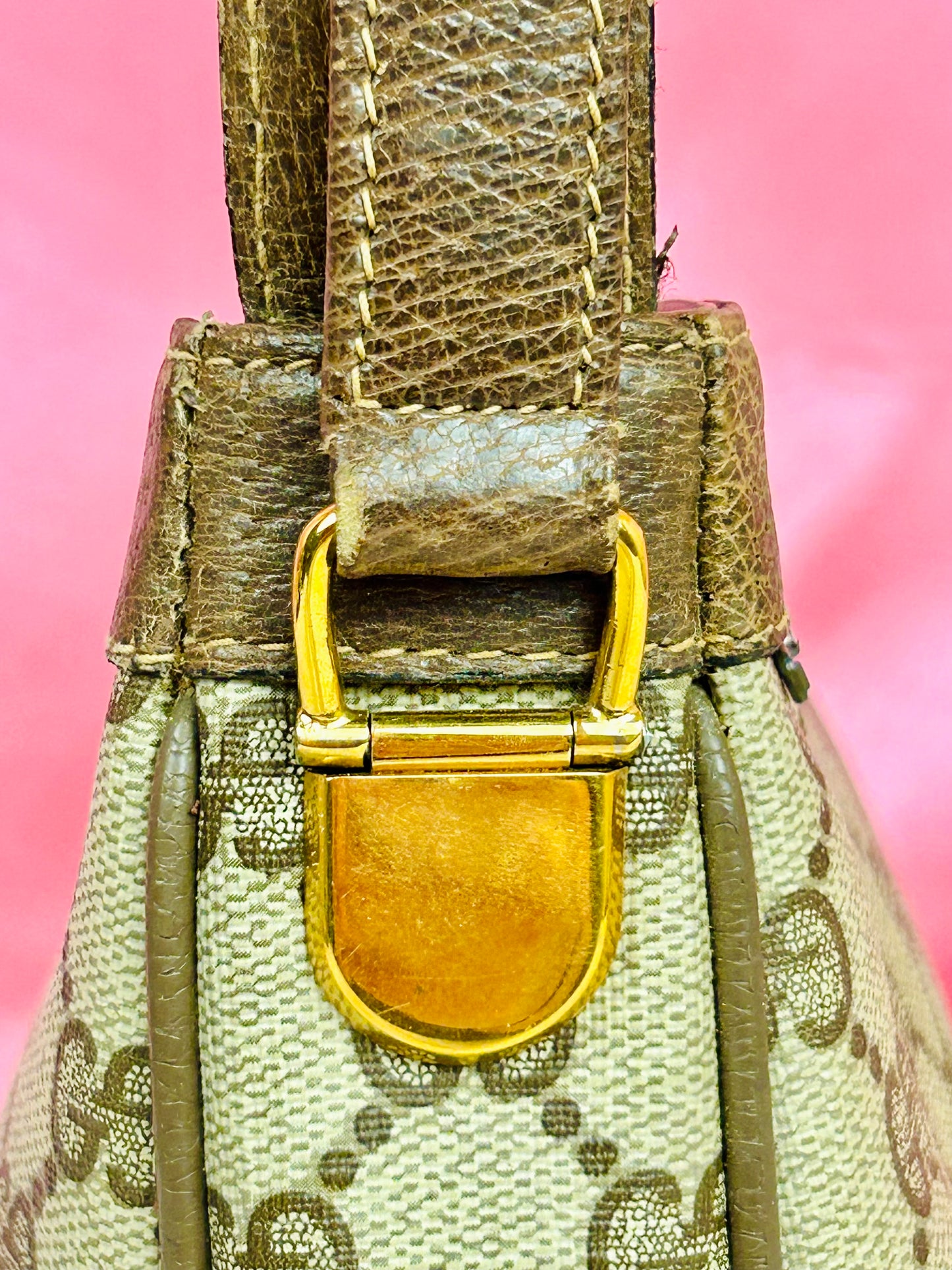 Medium Vintage Supreme