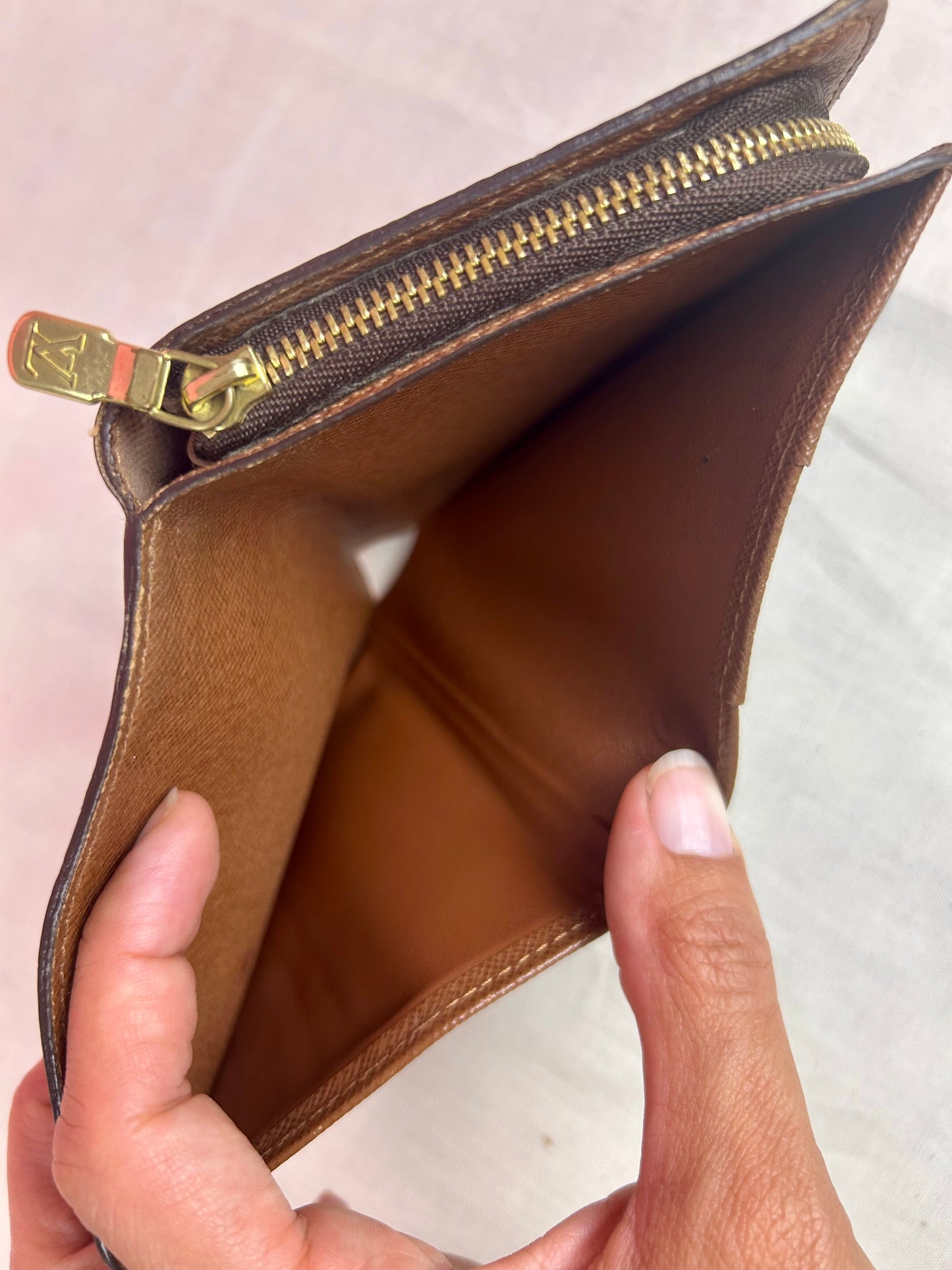 Vintage Compact Wallet