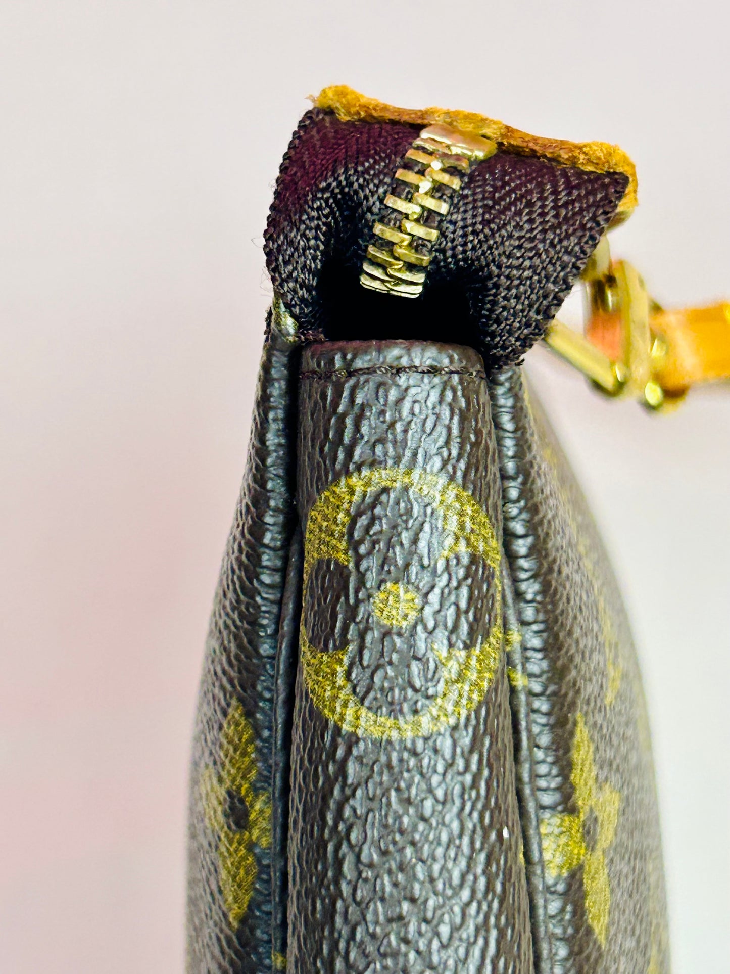 Pochette Accessories