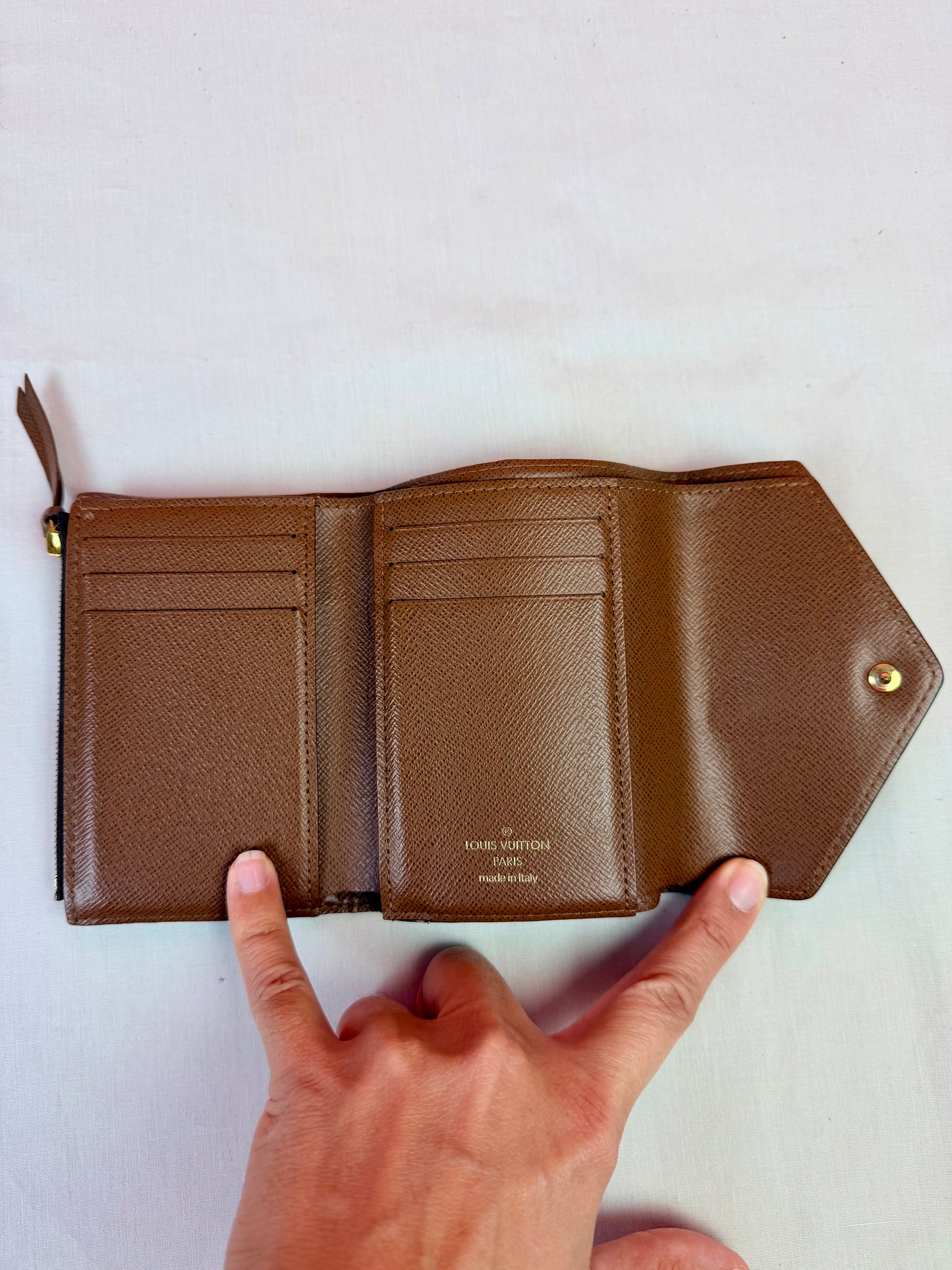 Victorine Compact Wallet in Monogram/Brown