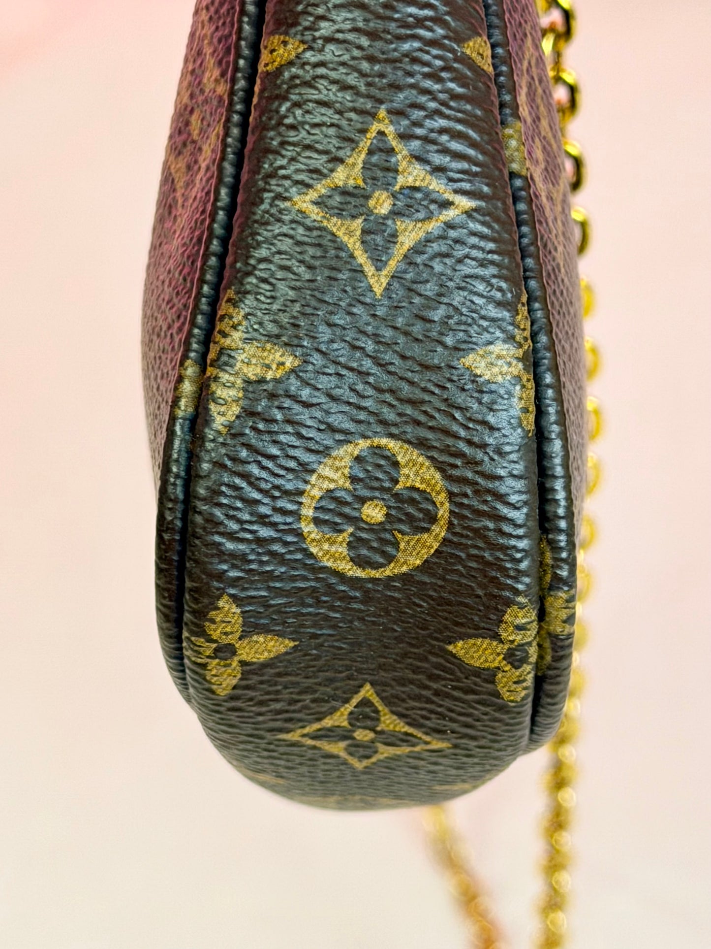 Small Pochette with Chain