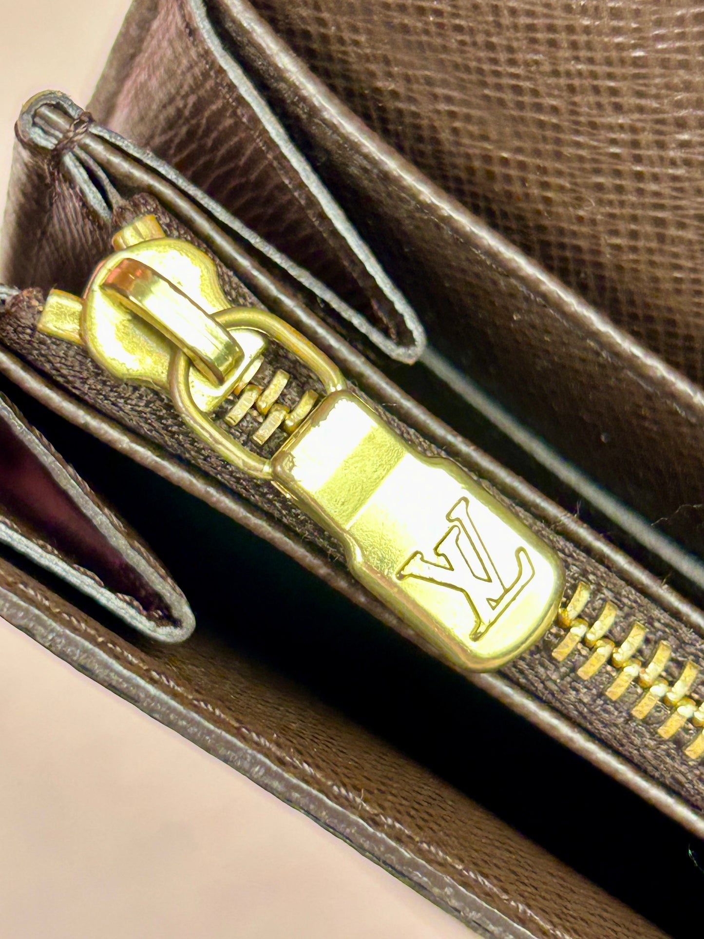 Sarah Wallet in DE