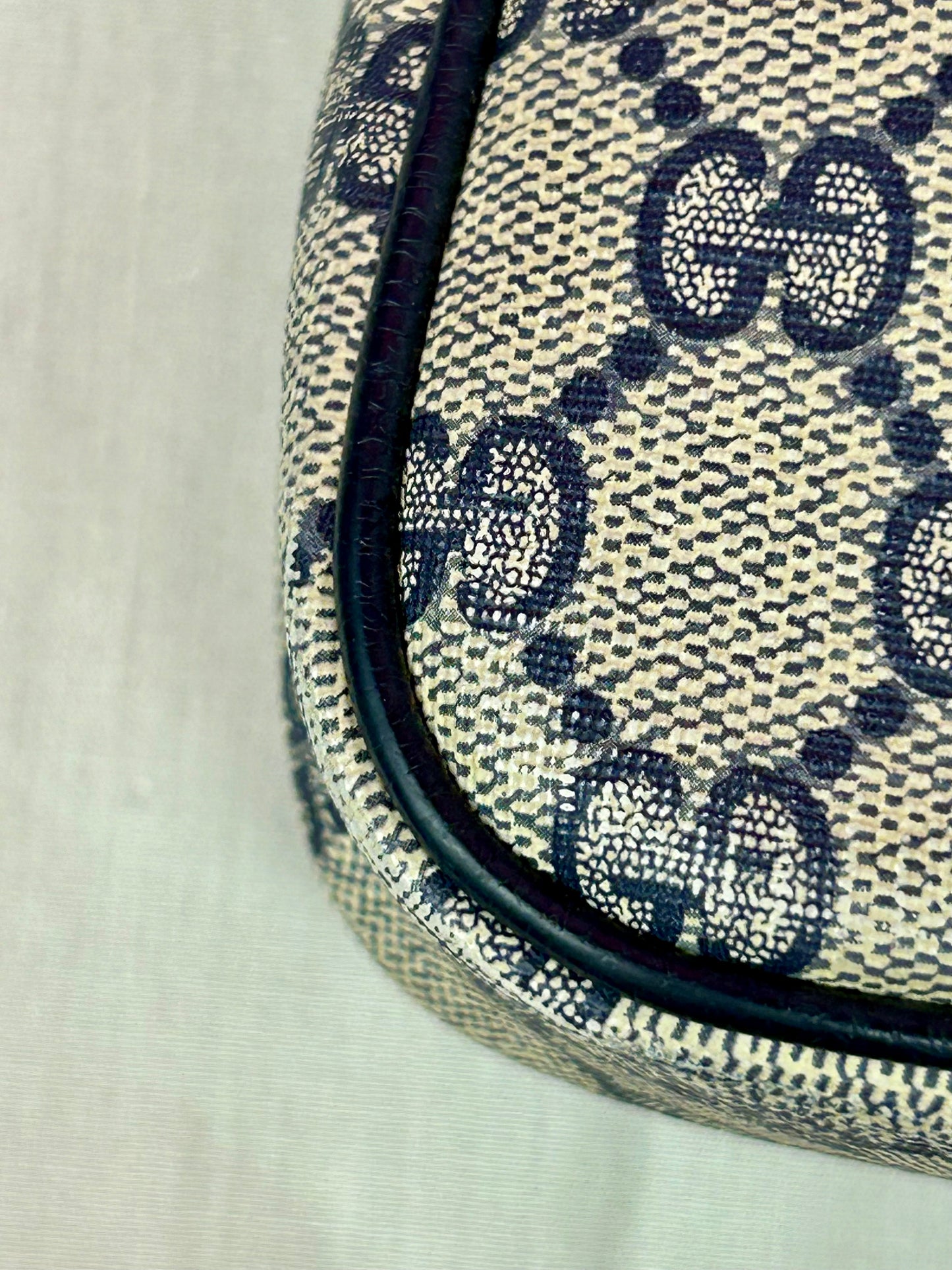 Small Navy Gucci Supreme