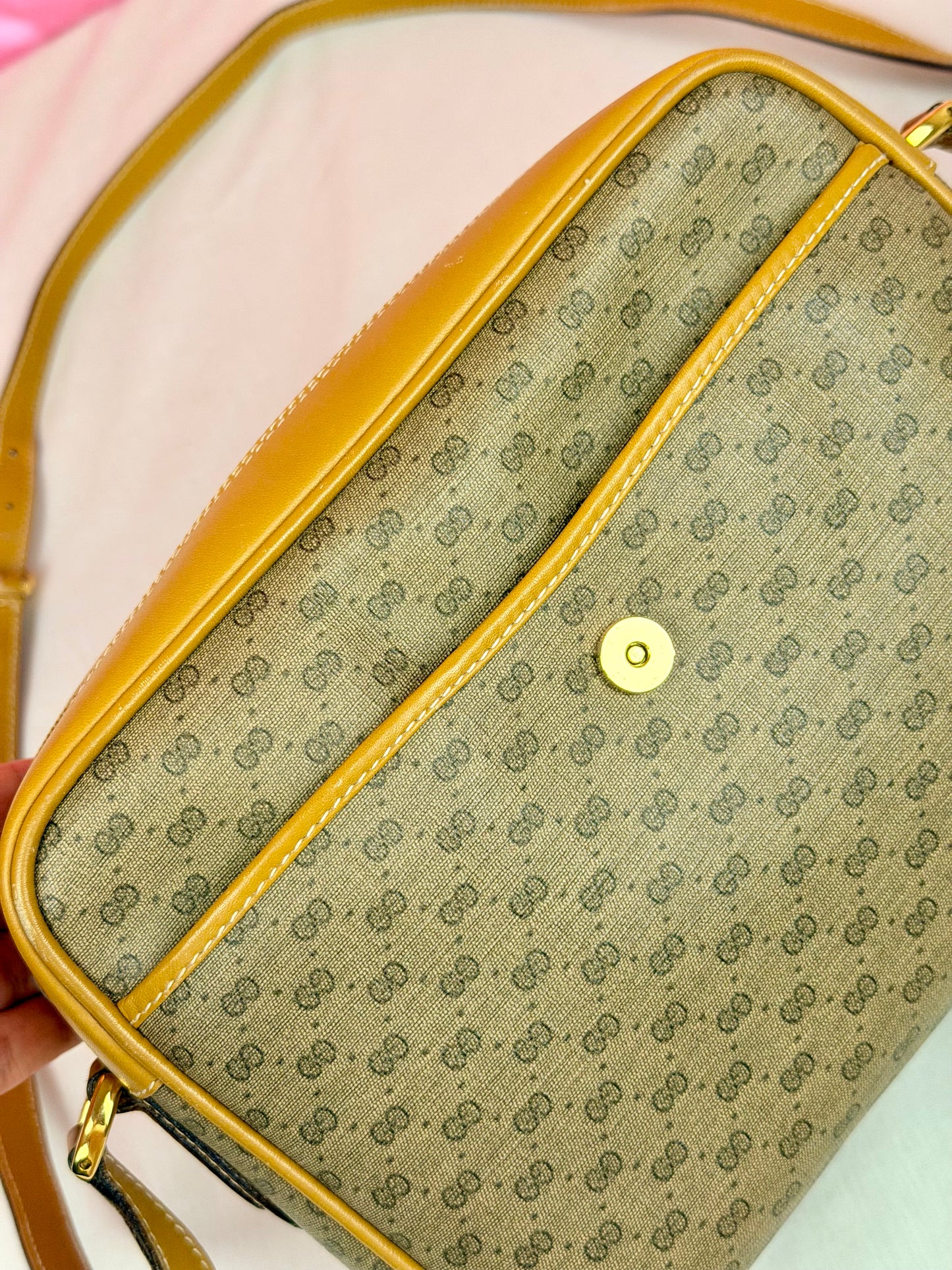 MicroGG Sherry Line with Pouch