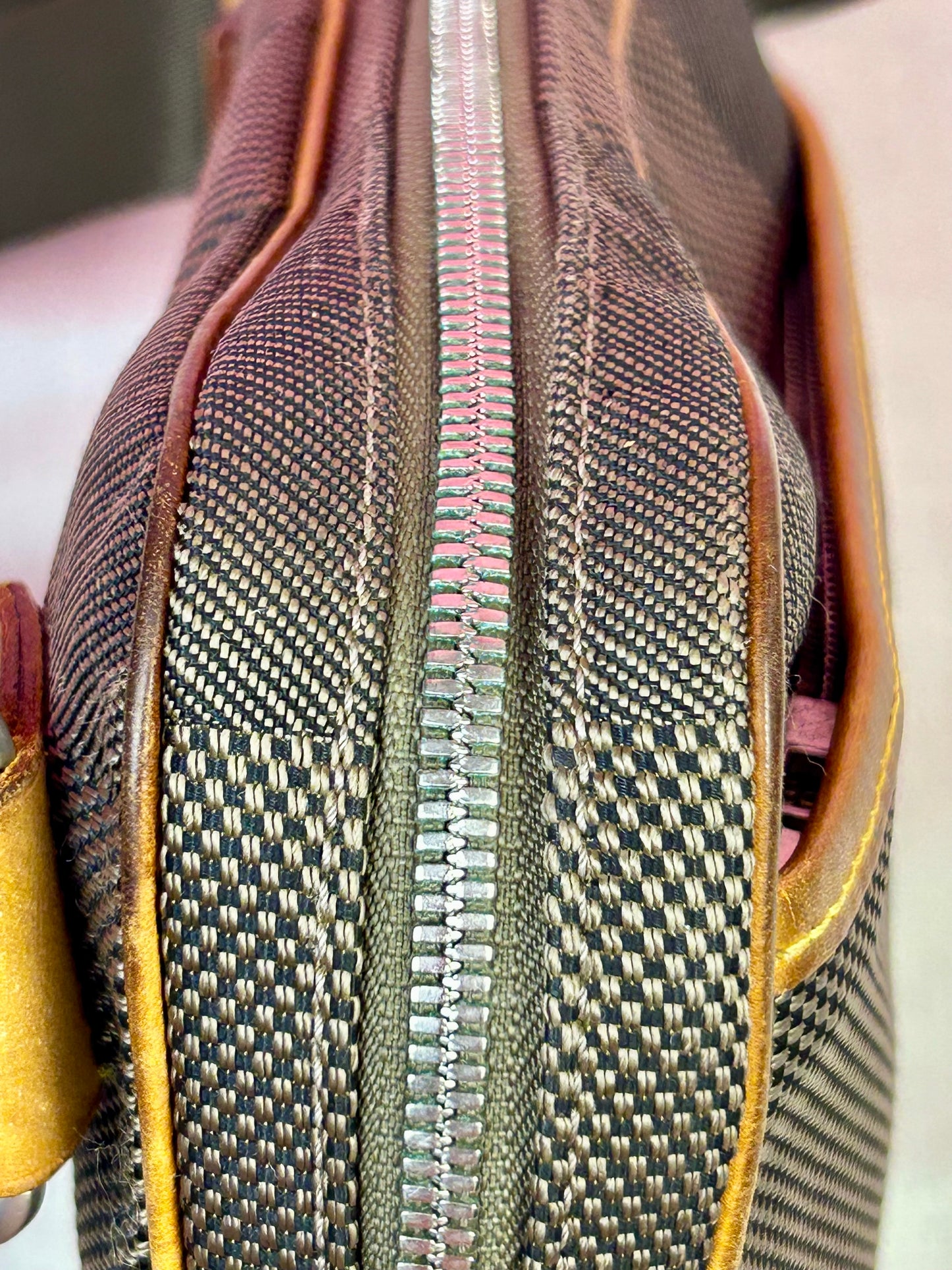 Louis Vuitton Damier Géant Bumbag