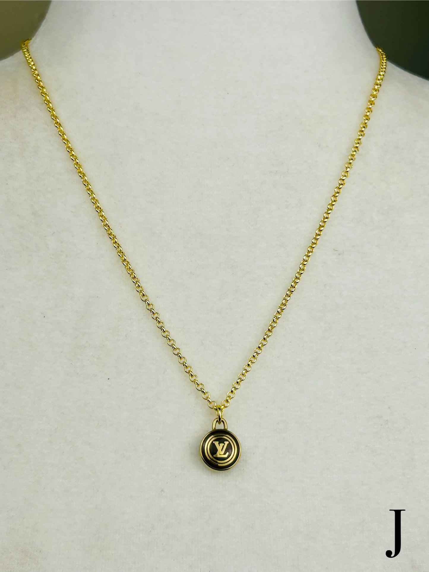 Brown Pastilles Charm Necklace