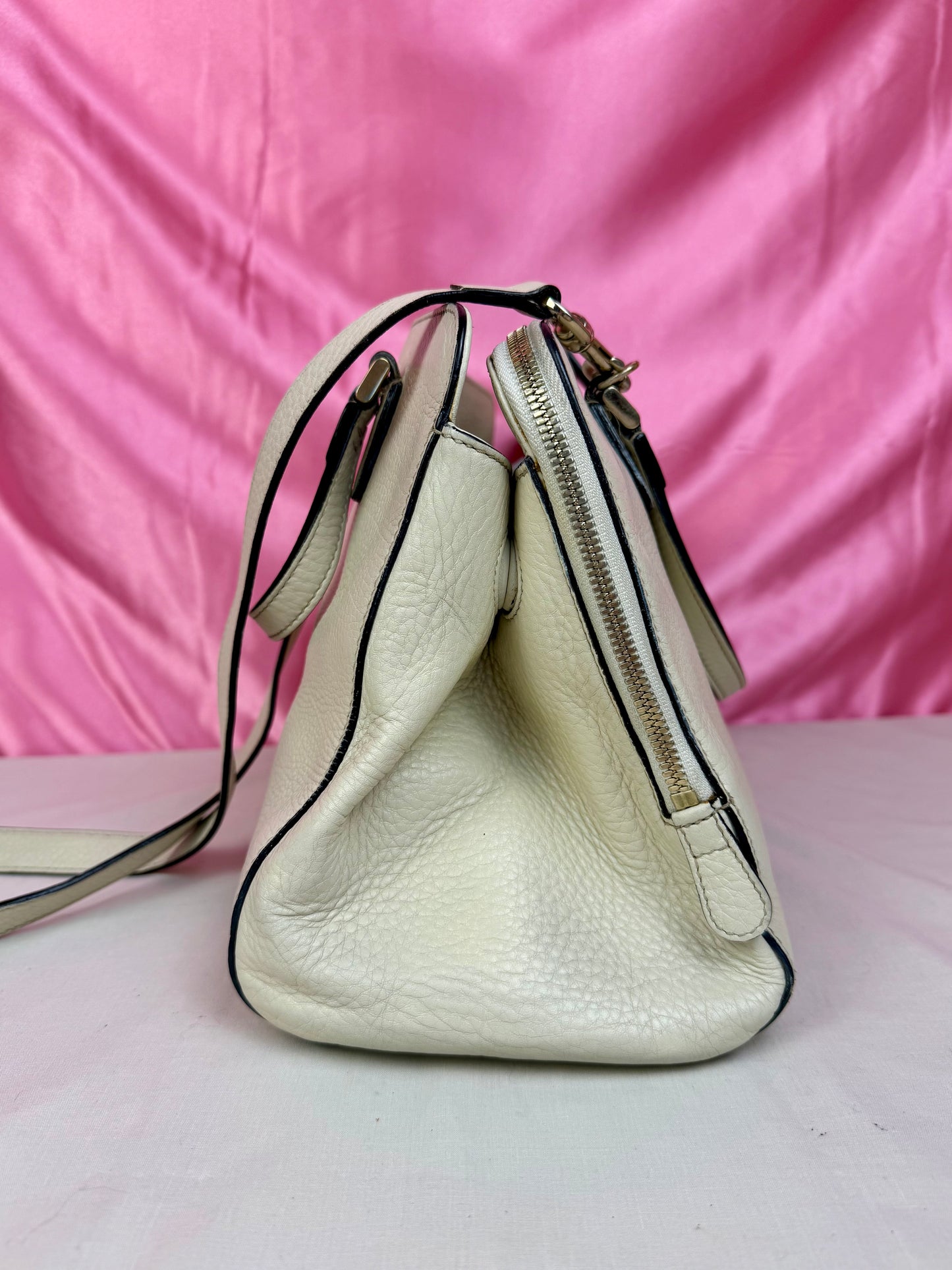 White Leather Interlocking G