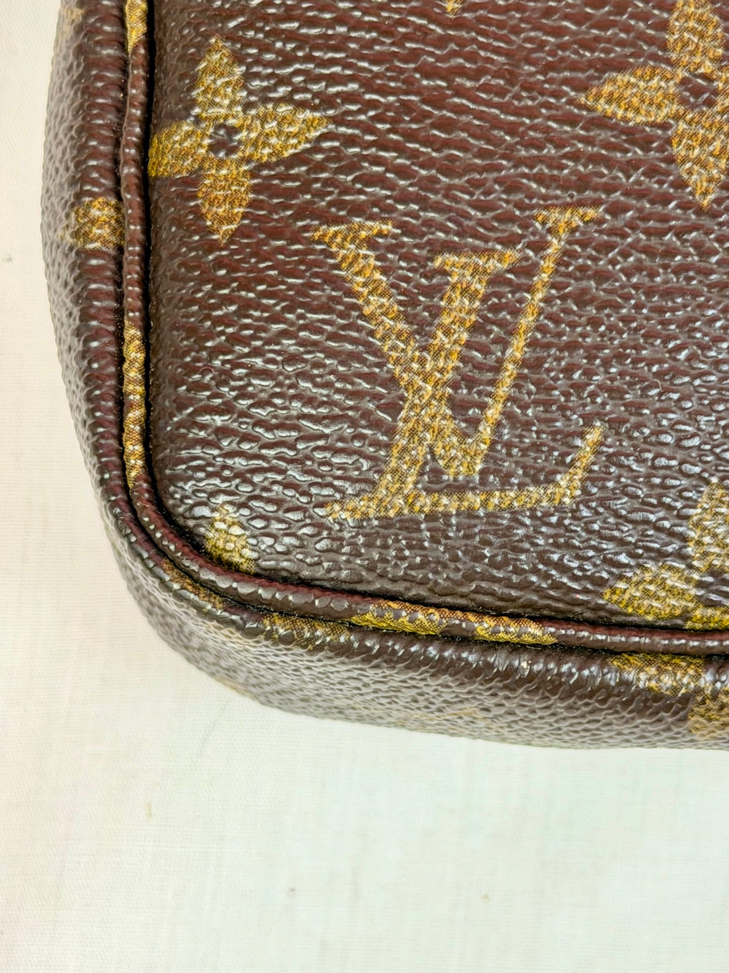 Pochette Accessories