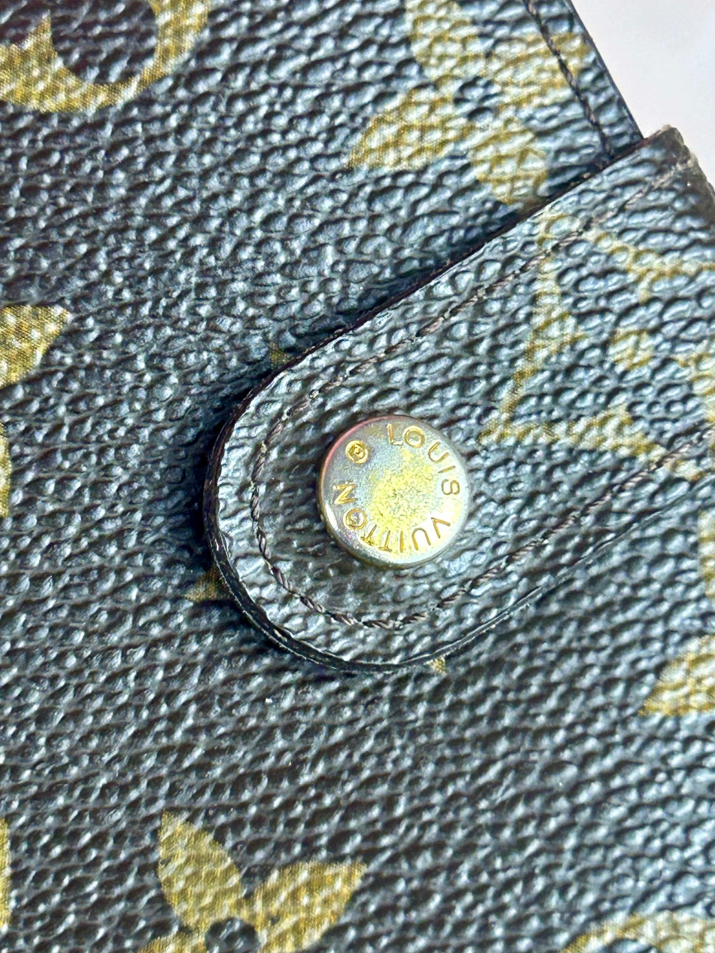 Vintage Compact Wallet
