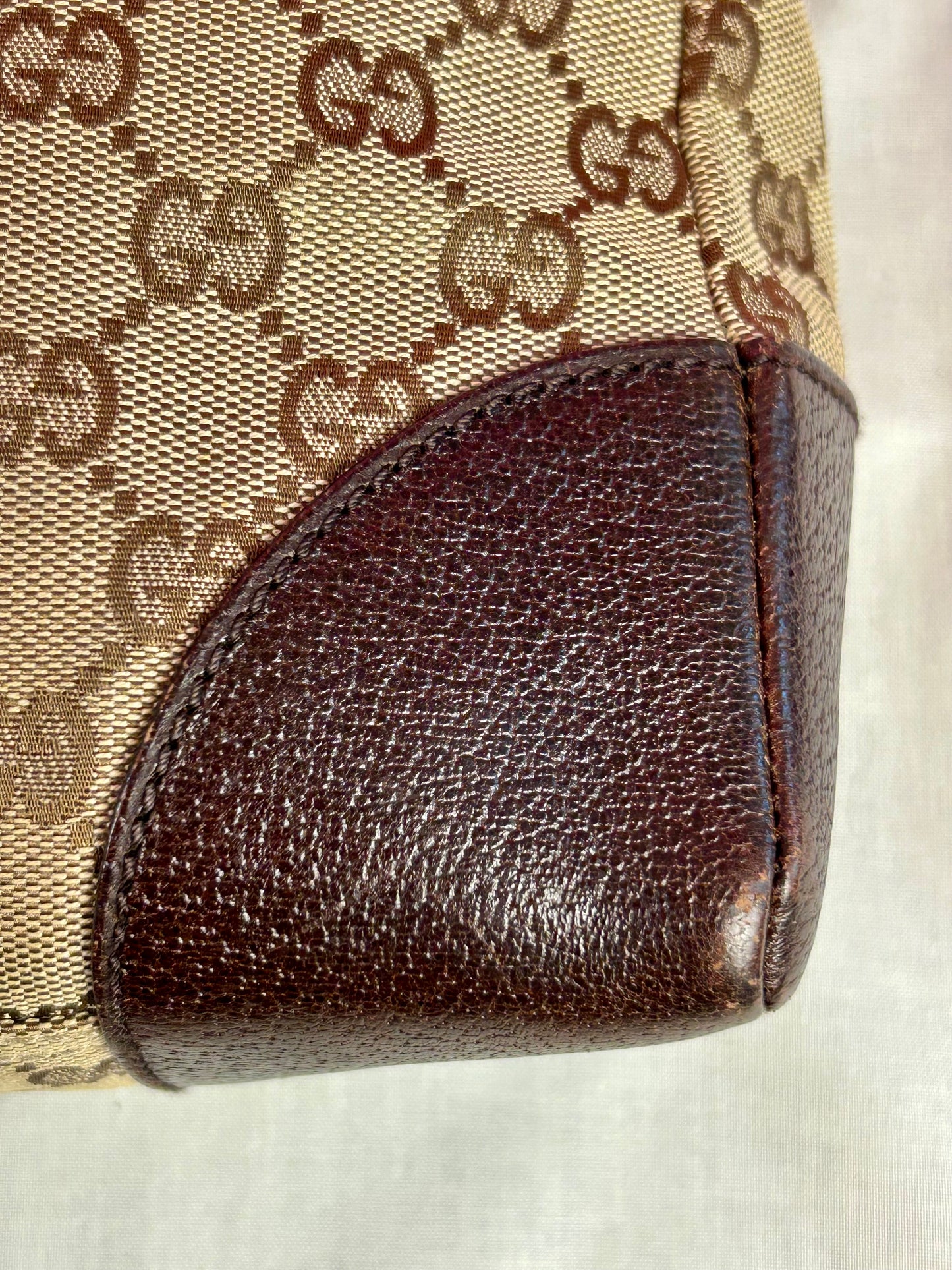 Gucci Supreme Crossbody (New Model)