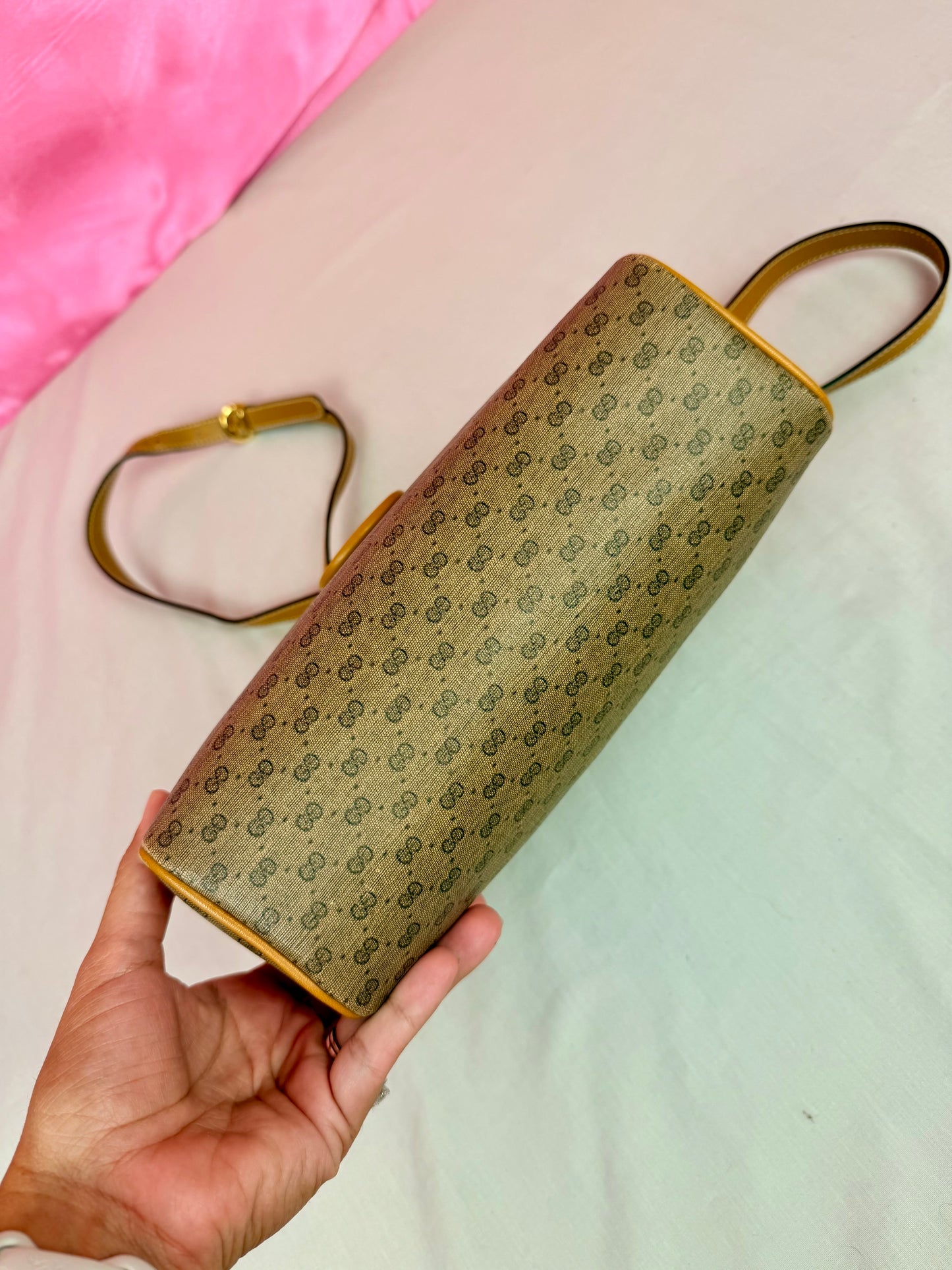 MicroGG Sherry Line with Pouch