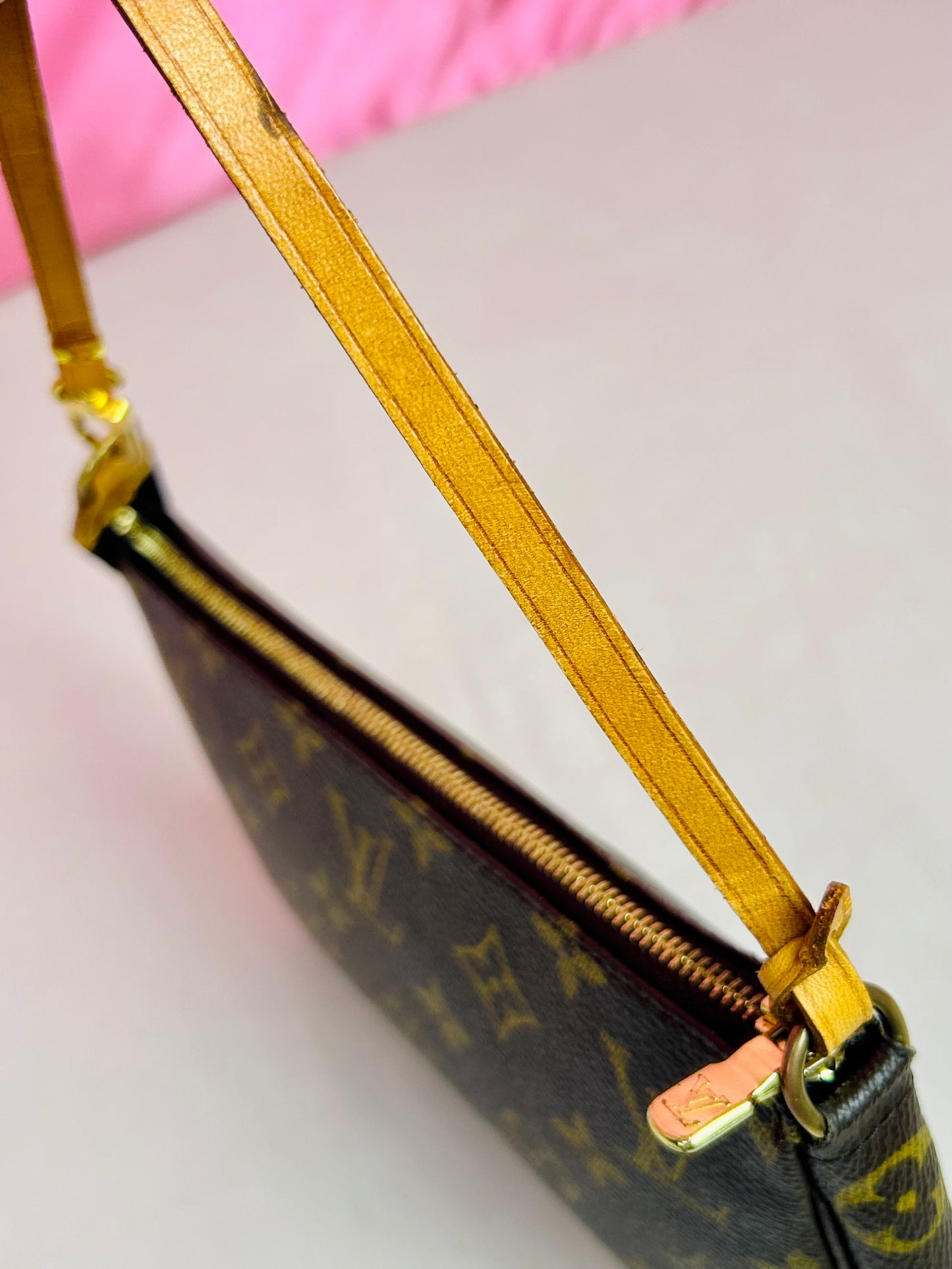 Pochette Accessories