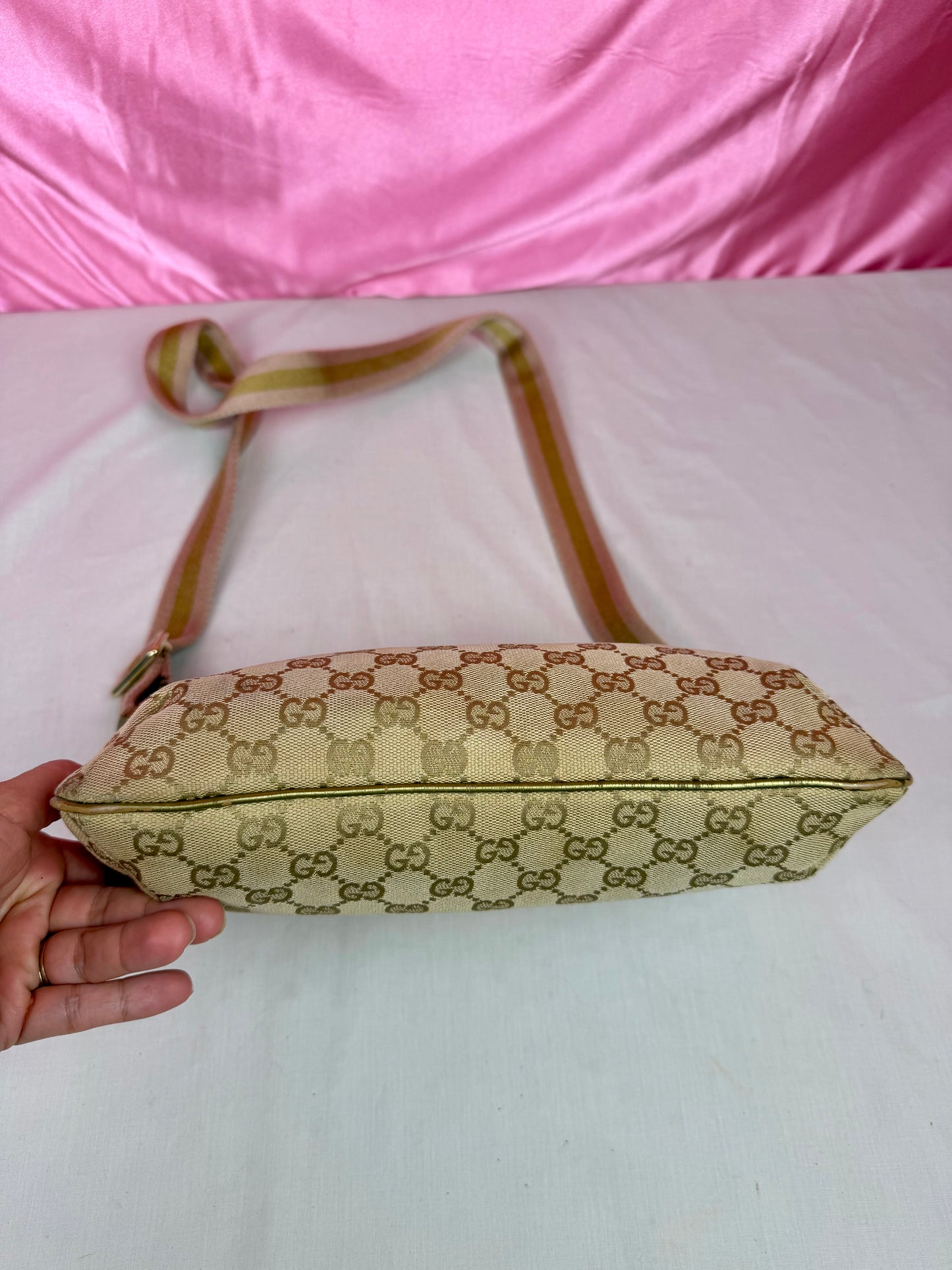 Gucci Metallic Messenger