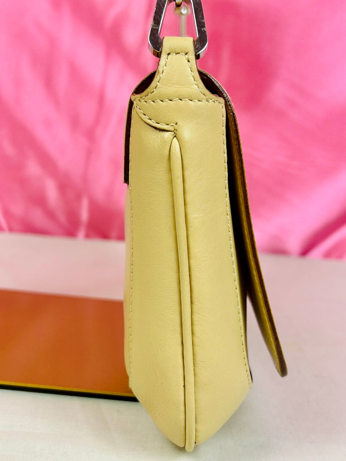 Gucci Beige Chain Shoulder Bag