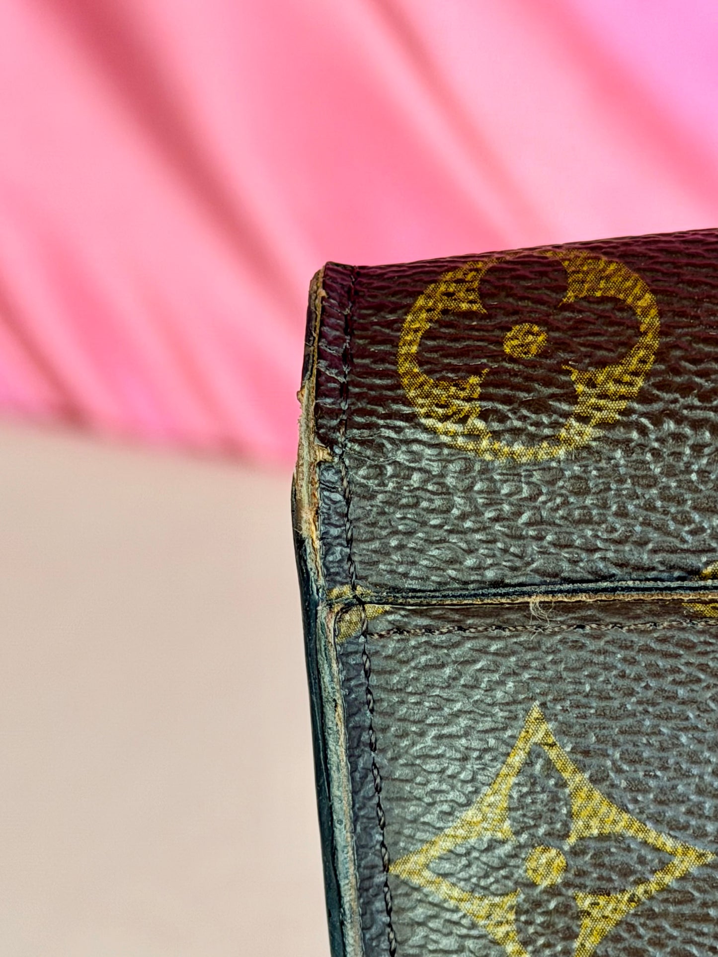 Sarah Wallet NM in Monogram/Brown