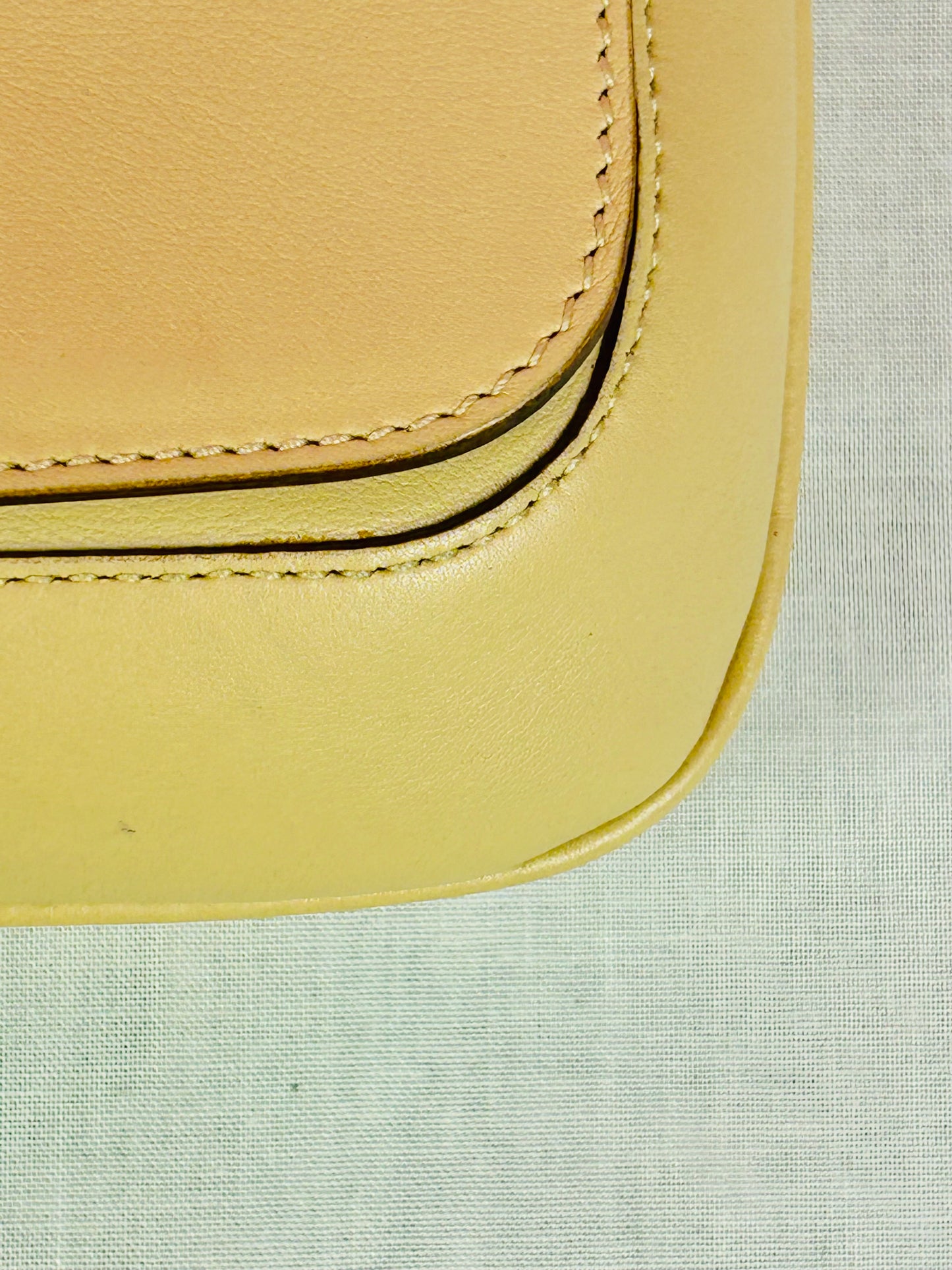 Gucci Beige Chain Shoulder Bag