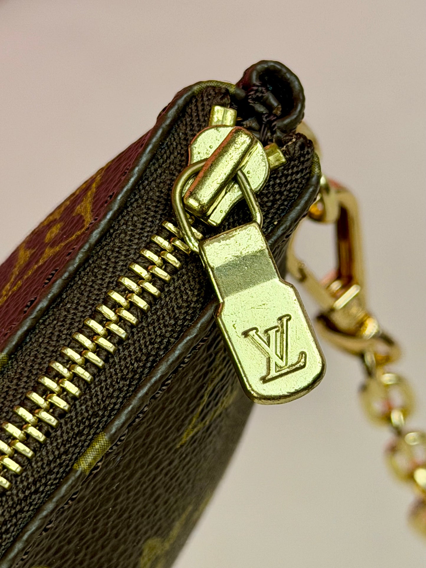 Sac Shopping Pouch on Chain