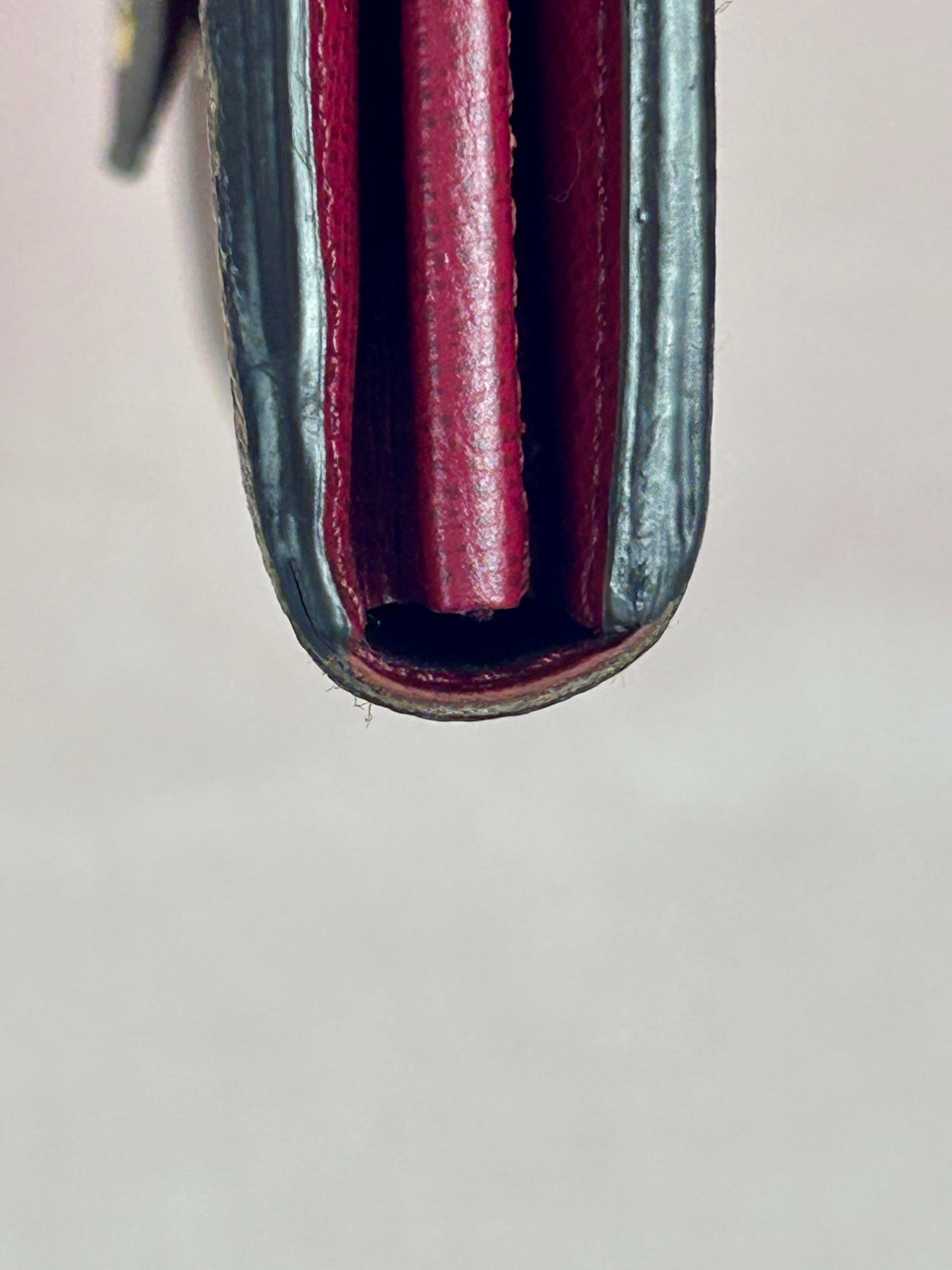 Sarah Wallet NM Monogram/Berry