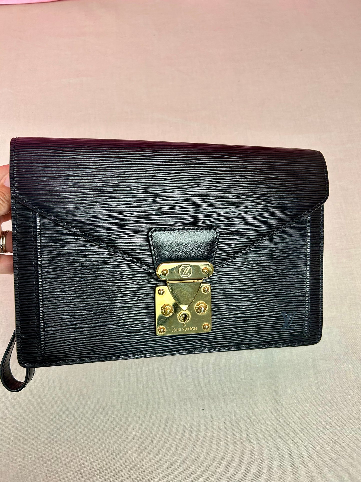 Dragonne Clutch in Black Epi